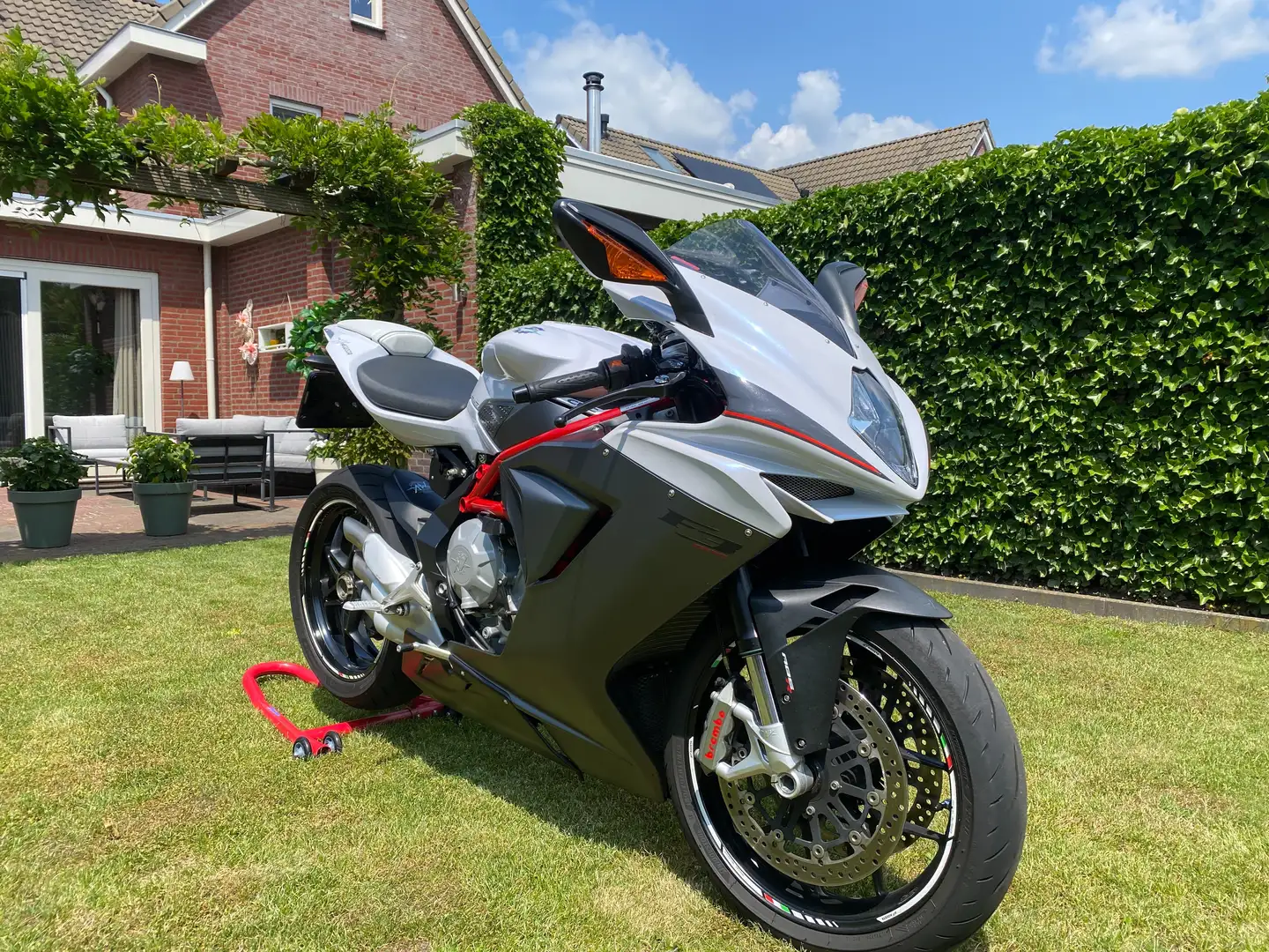 MV Agusta F3 800 Wit - 2