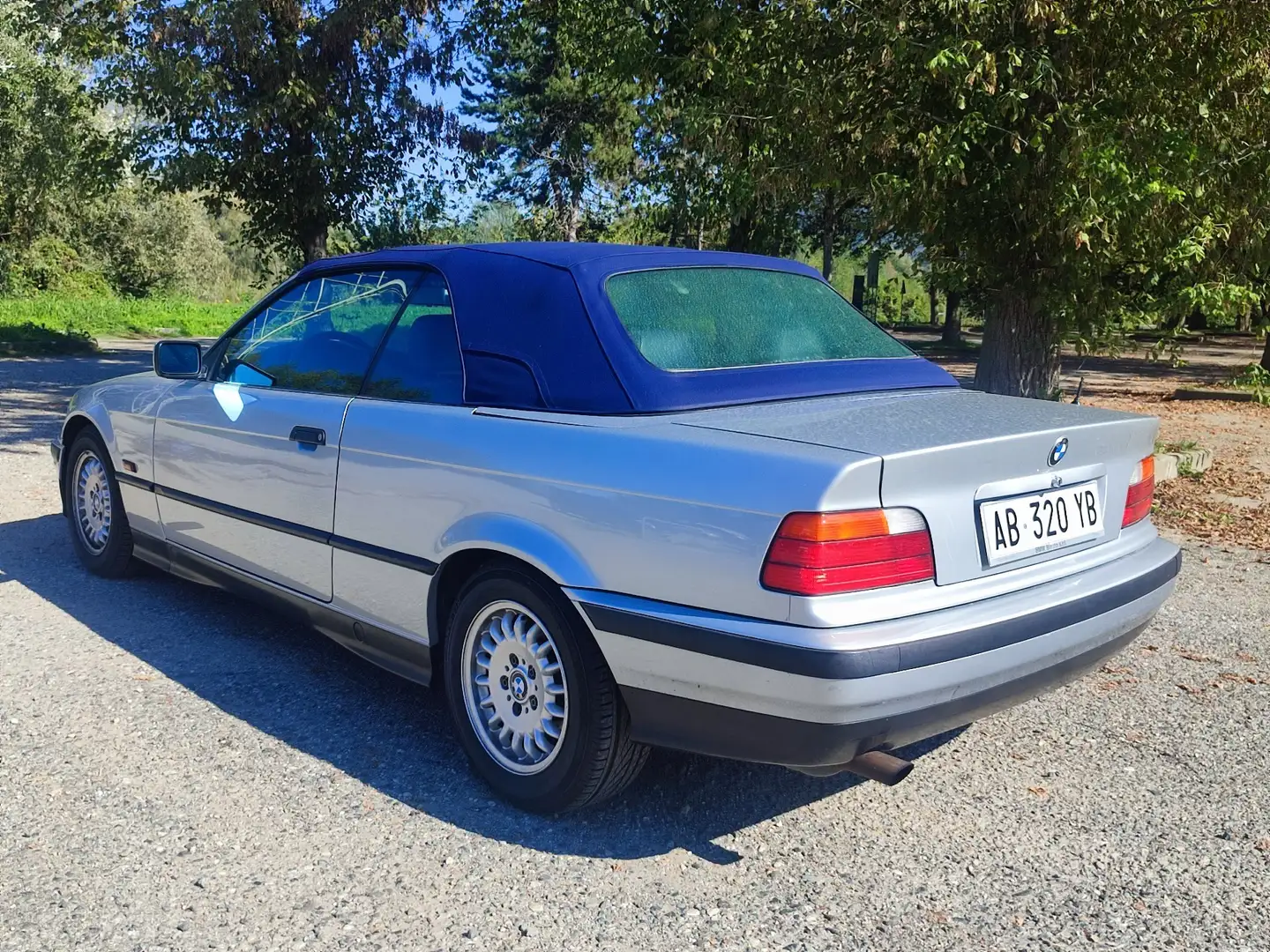 BMW 320 320i Cabrio c/2airbag auto Grigio - 2