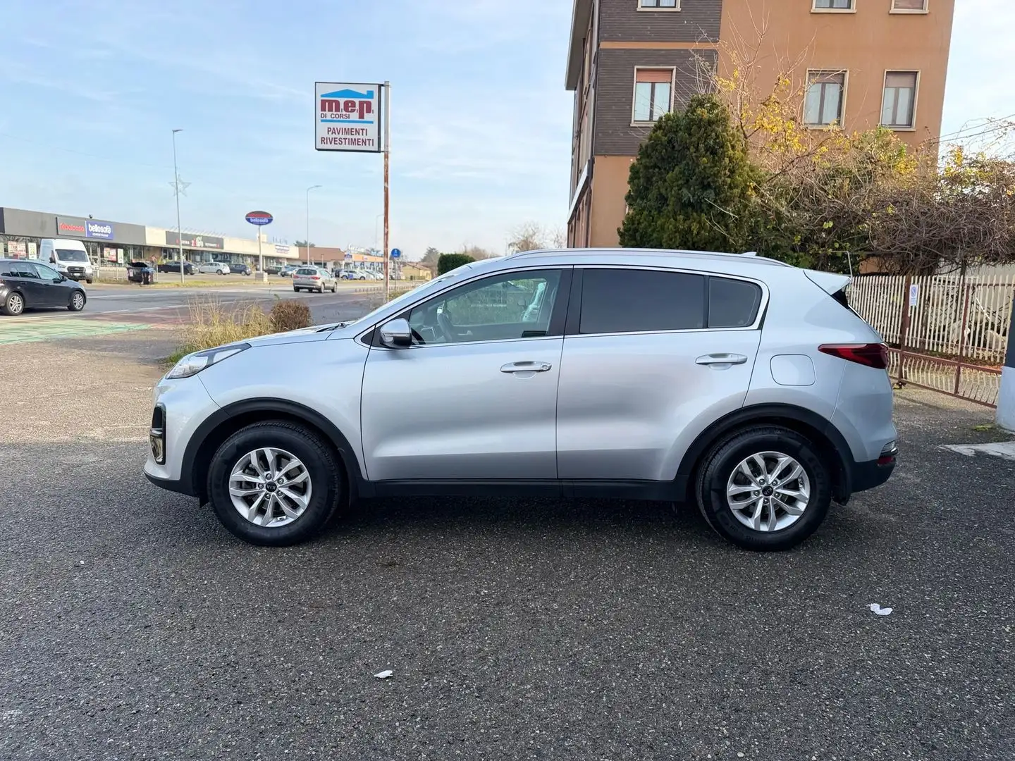 Kia Sportage Style 1.6 GDI Grau - 2