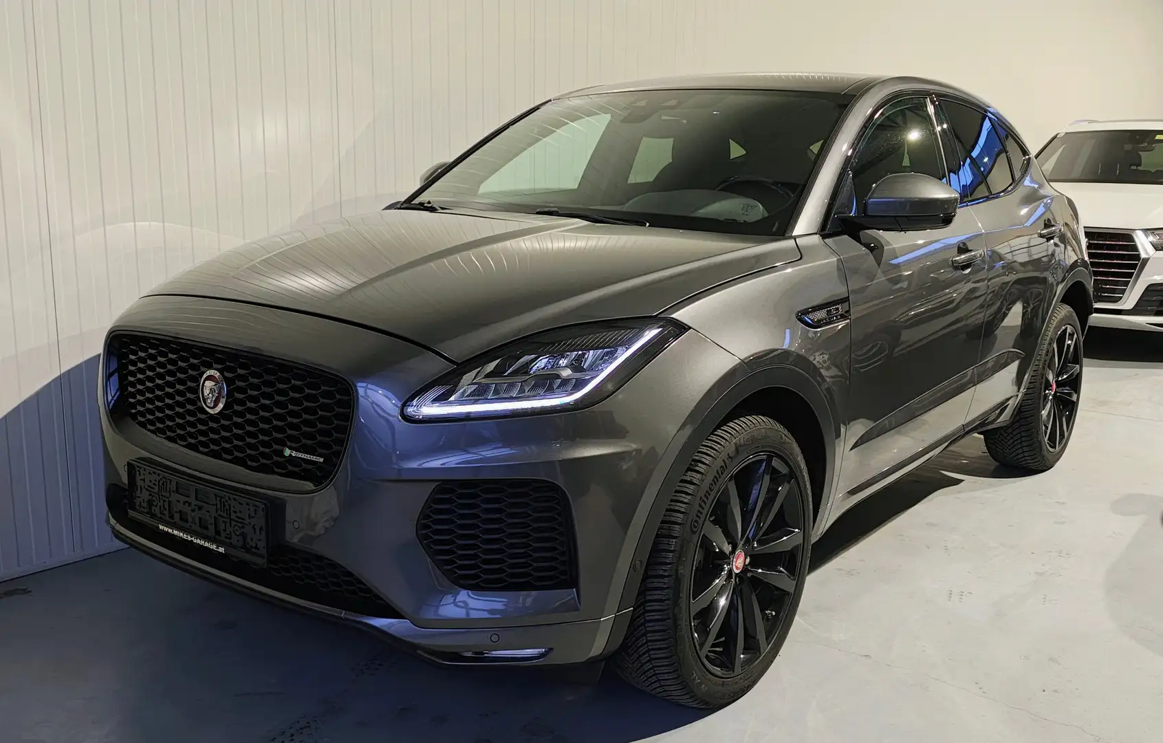 Jaguar E-Pace E-PACE D150 R-DYNAMIC S AWD *BLACK-PACK* *LED* Grau - 1