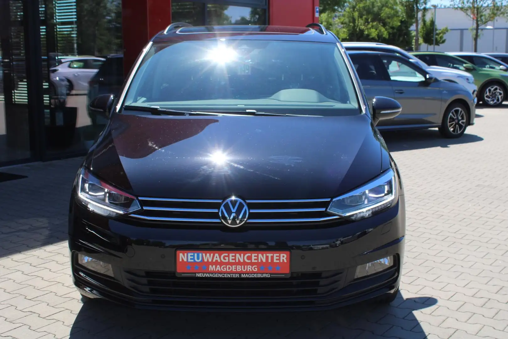 Volkswagen Touran 1.5 TSI COMFORTLINE*7-SITZER*MATRIX*ST.HZG*PANO*FR Schwarz - 2