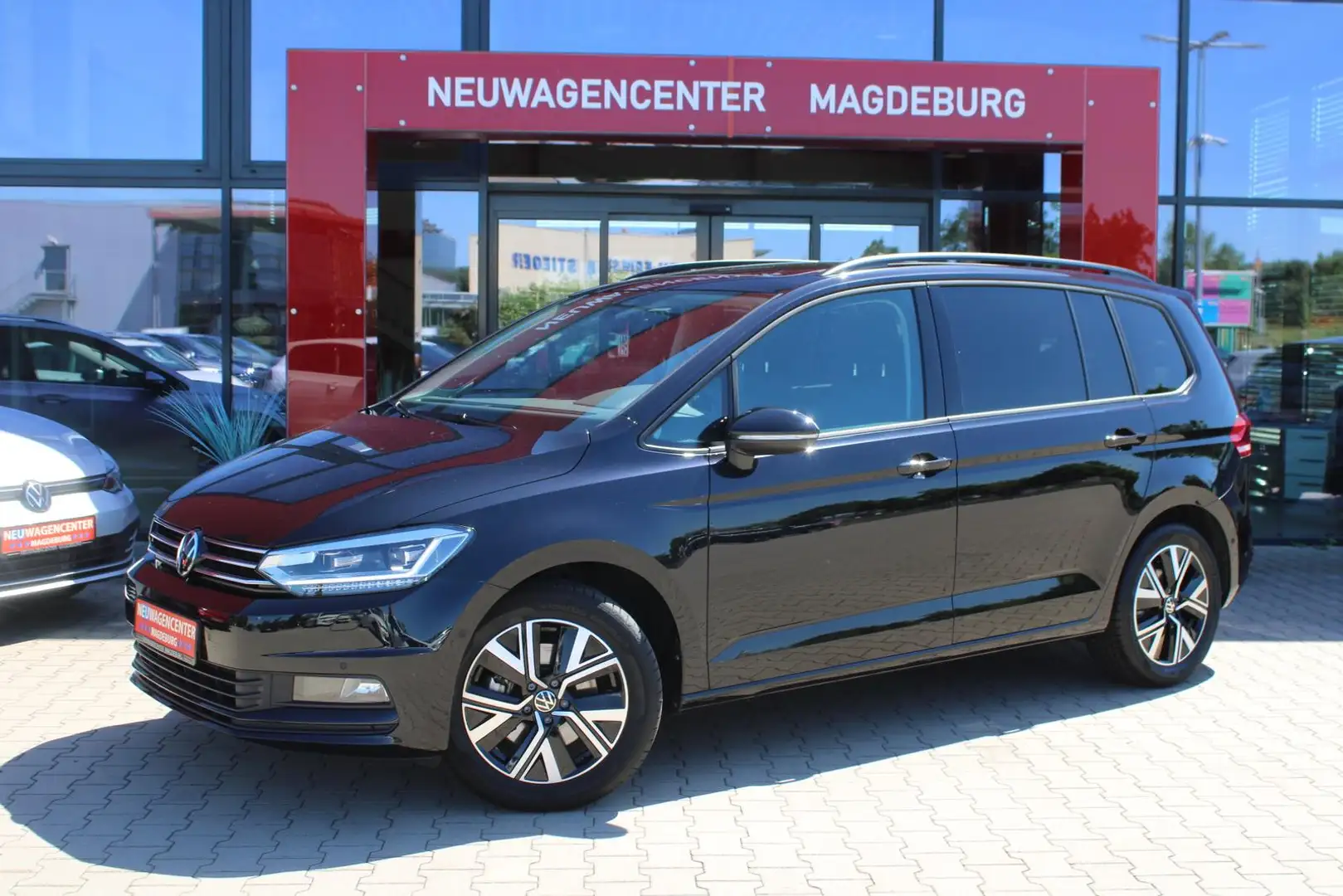 Volkswagen Touran 1.5 TSI COMFORTLINE*7-SITZER*MATRIX*ST.HZG*PANO*FR Schwarz - 1