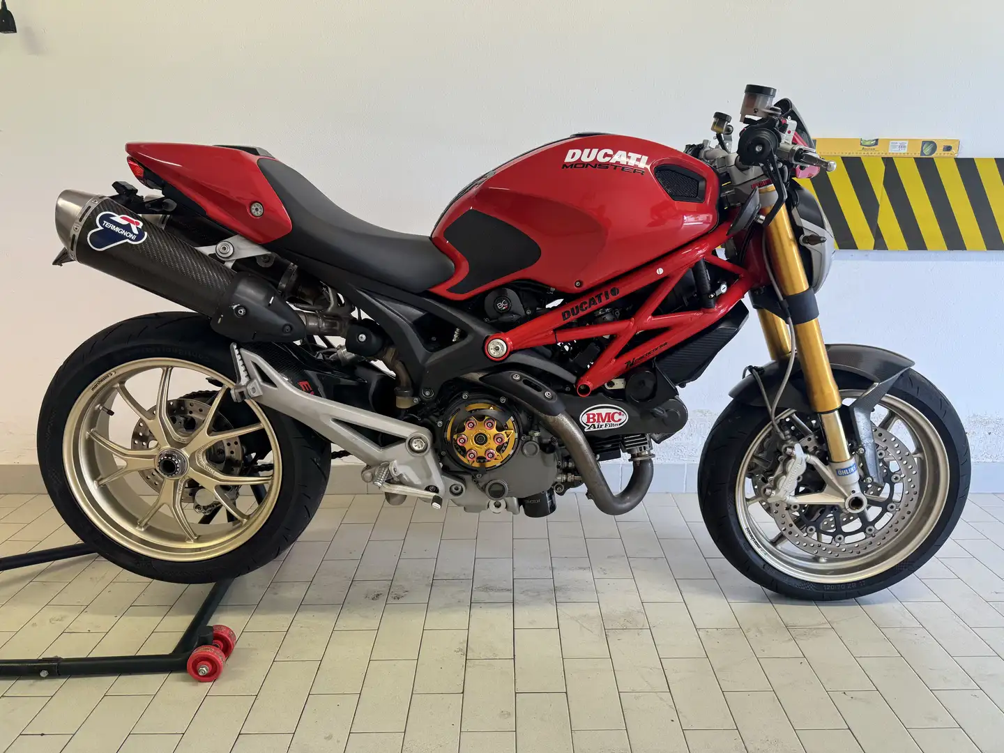 Ducati Monster 1100 S - 1