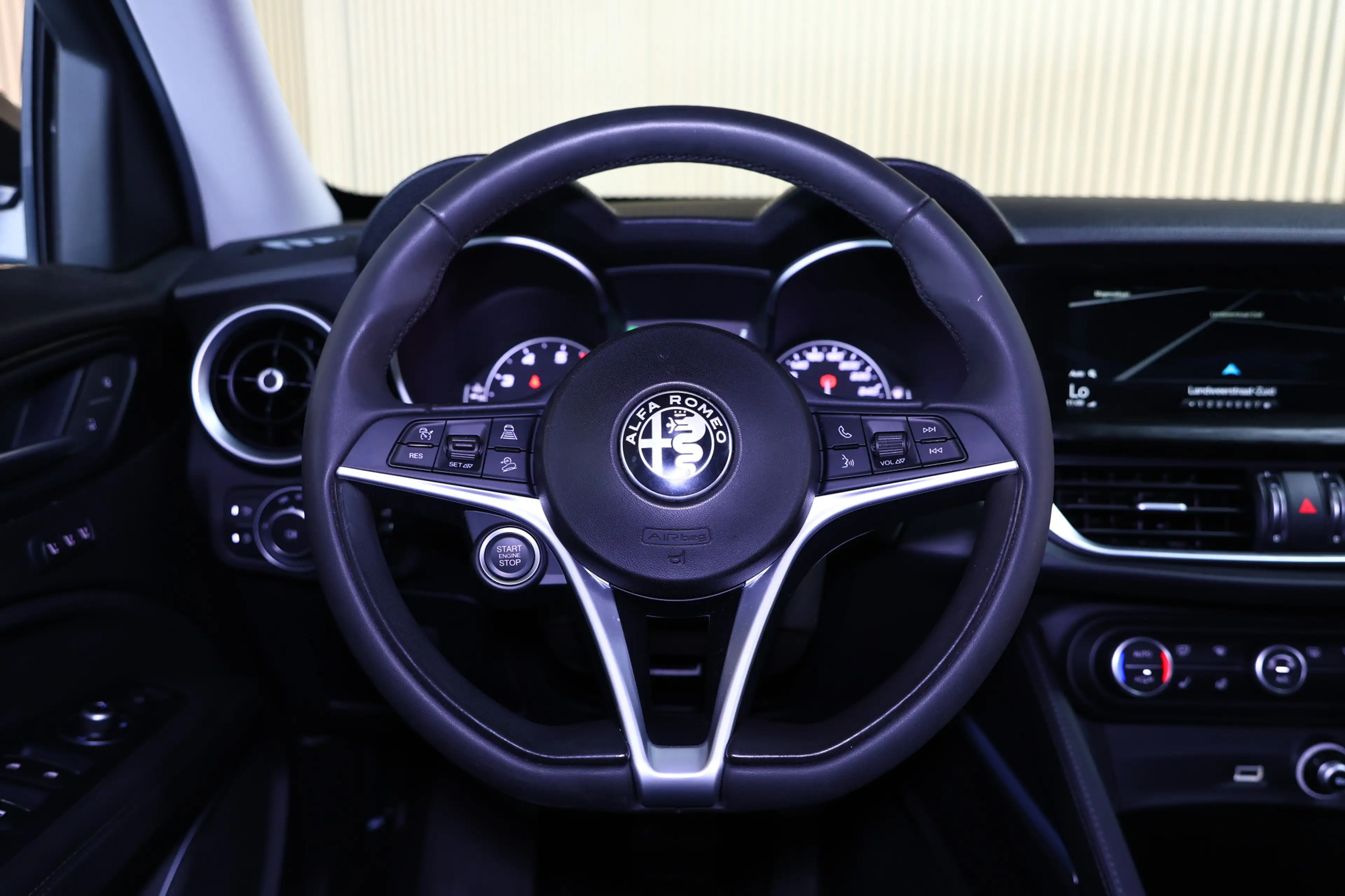 Alfa Romeo Stelvio 2.0 T AWD Super 44000 km !! MEMORY CAMERA NAVI AUT — photo 22