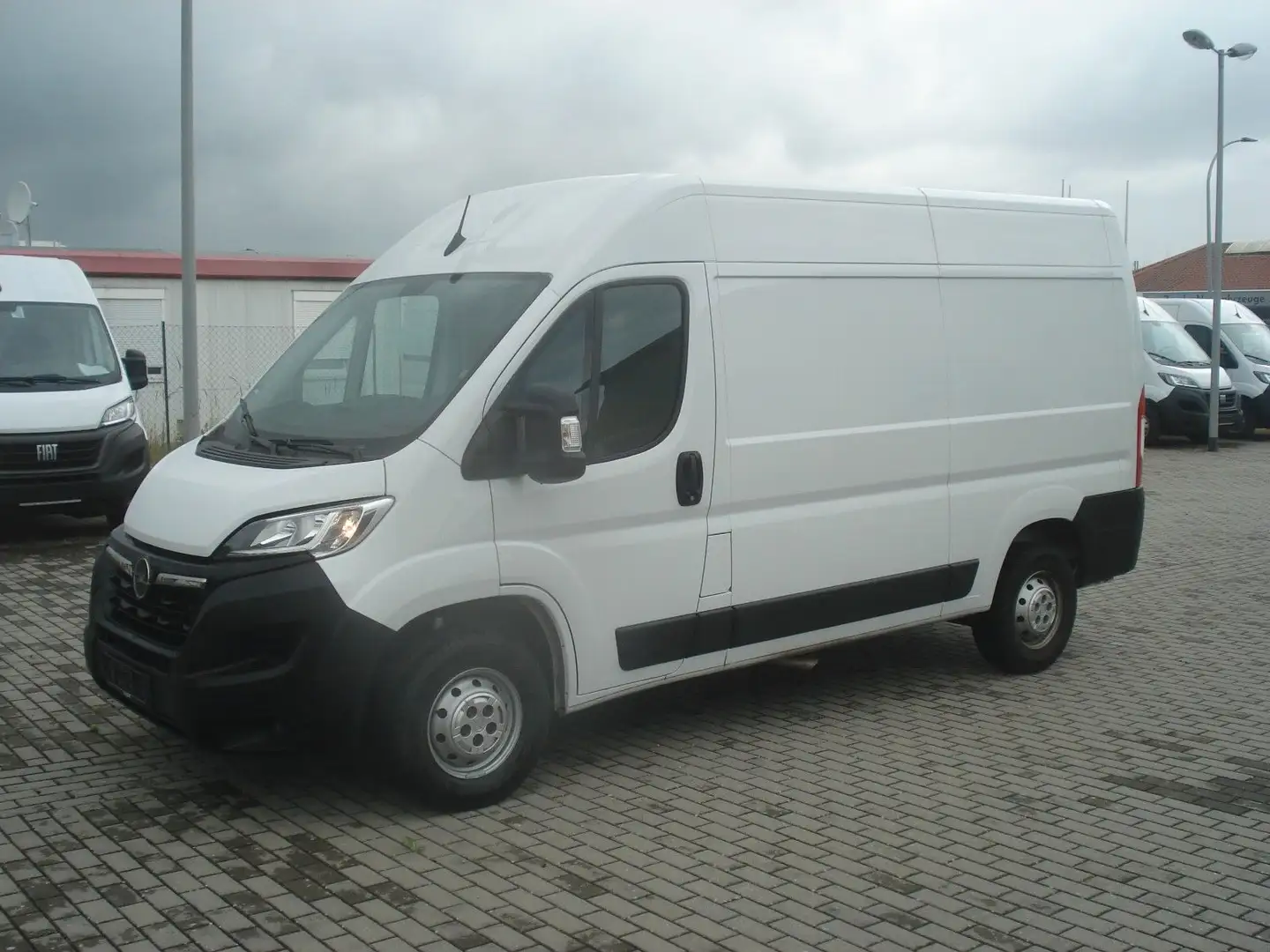 Opel Movano C L2H2 3,5t Edition Klima Temp PDC 37300K Weiß - 1