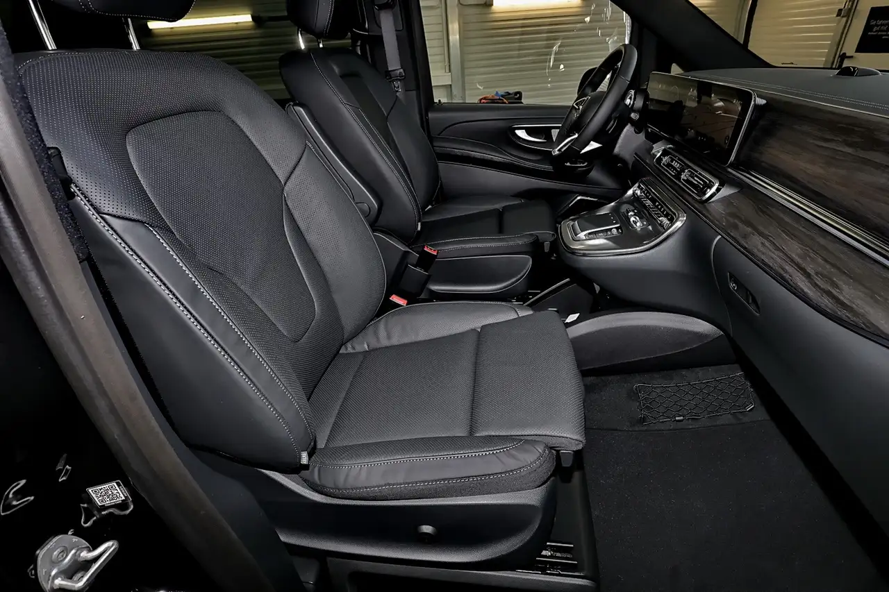 Mercedes-Benz V 300 d EXCLUSIVE Lang MBUX+360°+M-LED+AHK+Totwi 4