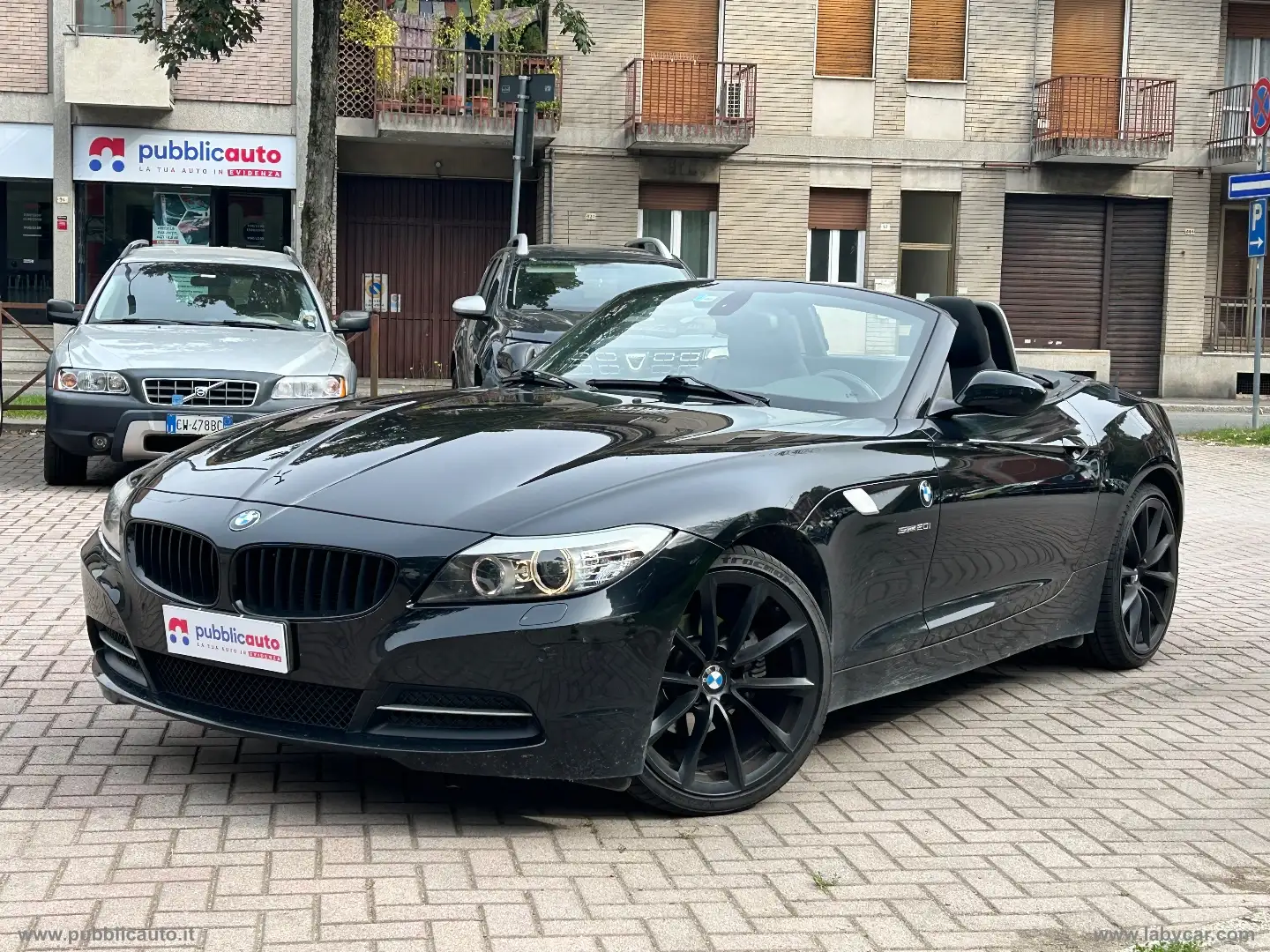 BMW Z4 sDrive20i Schwarz - 1