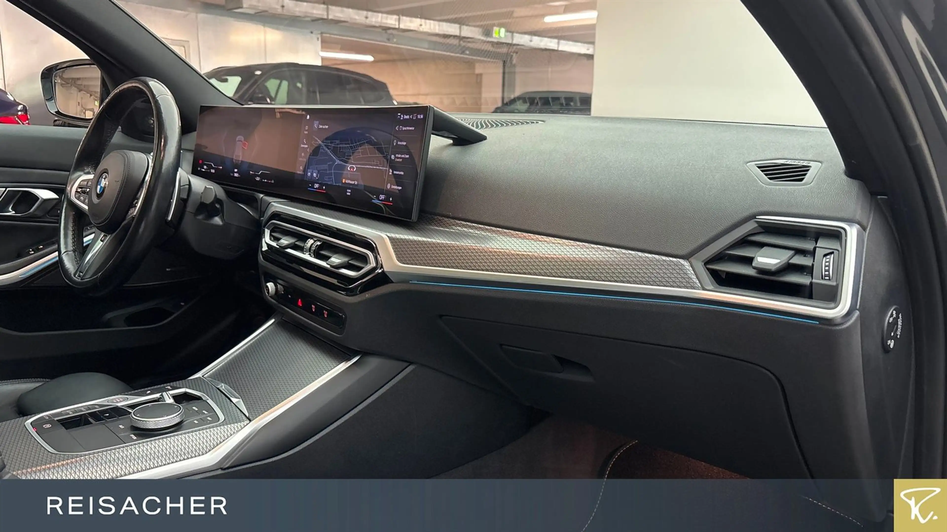 BMW 340 A xDrive Tou Pano,AHK,Leder,HUD,ACC,RFK — photo 14