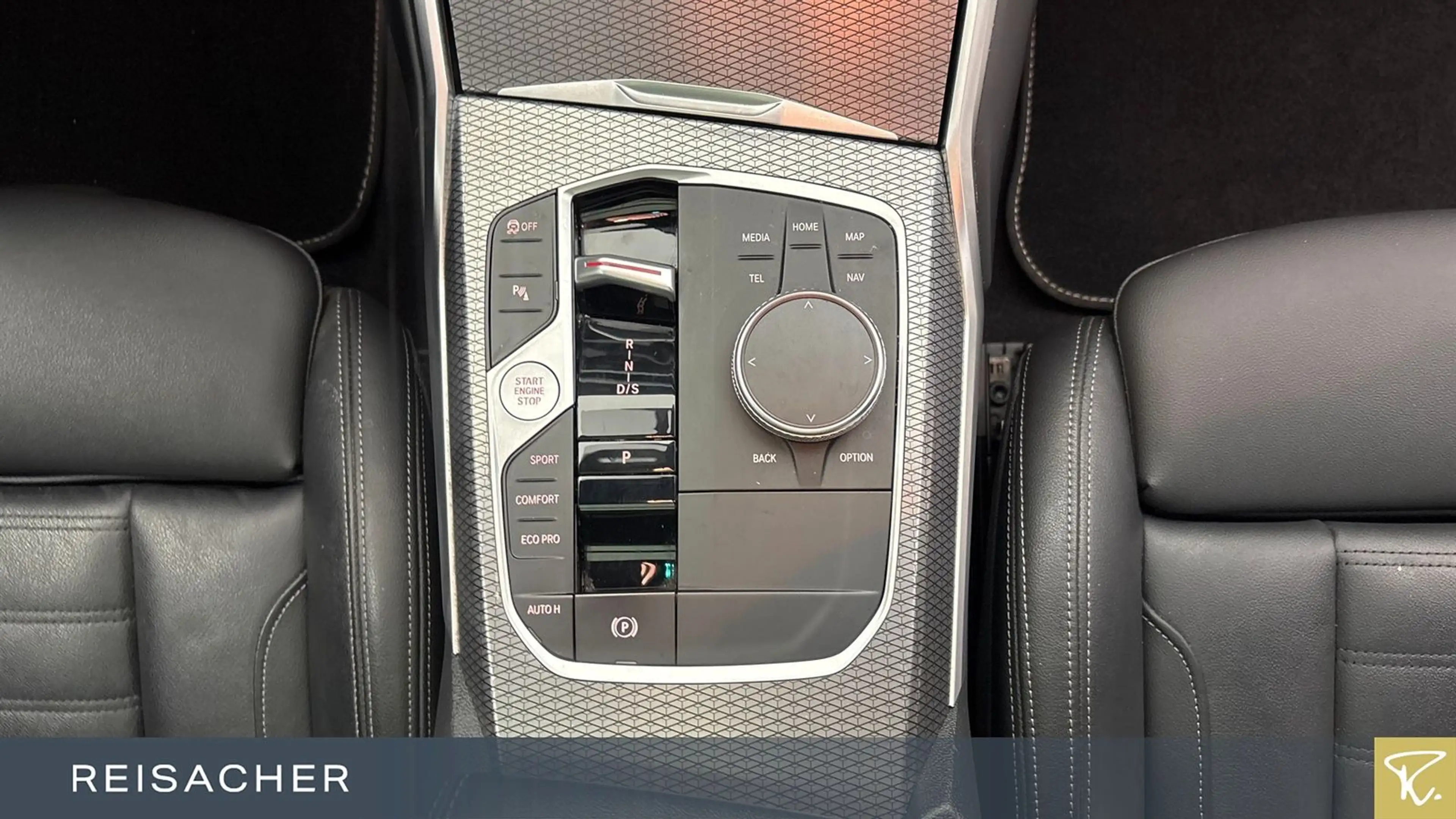 BMW 340 A xDrive Tou Pano,AHK,Leder,HUD,ACC,RFK — photo 11
