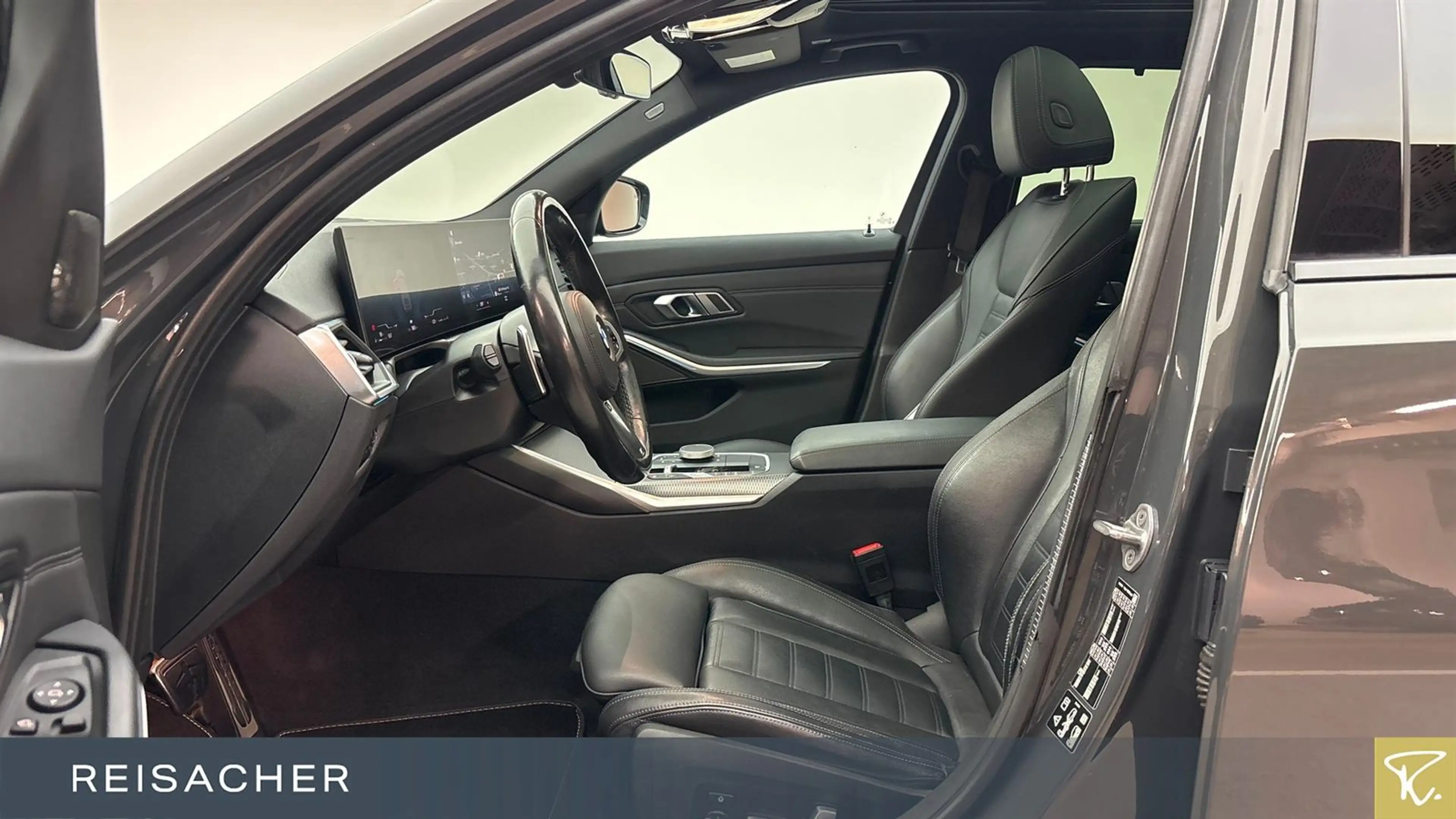 BMW 340 A xDrive Tou Pano,AHK,Leder,HUD,ACC,RFK — photo 4