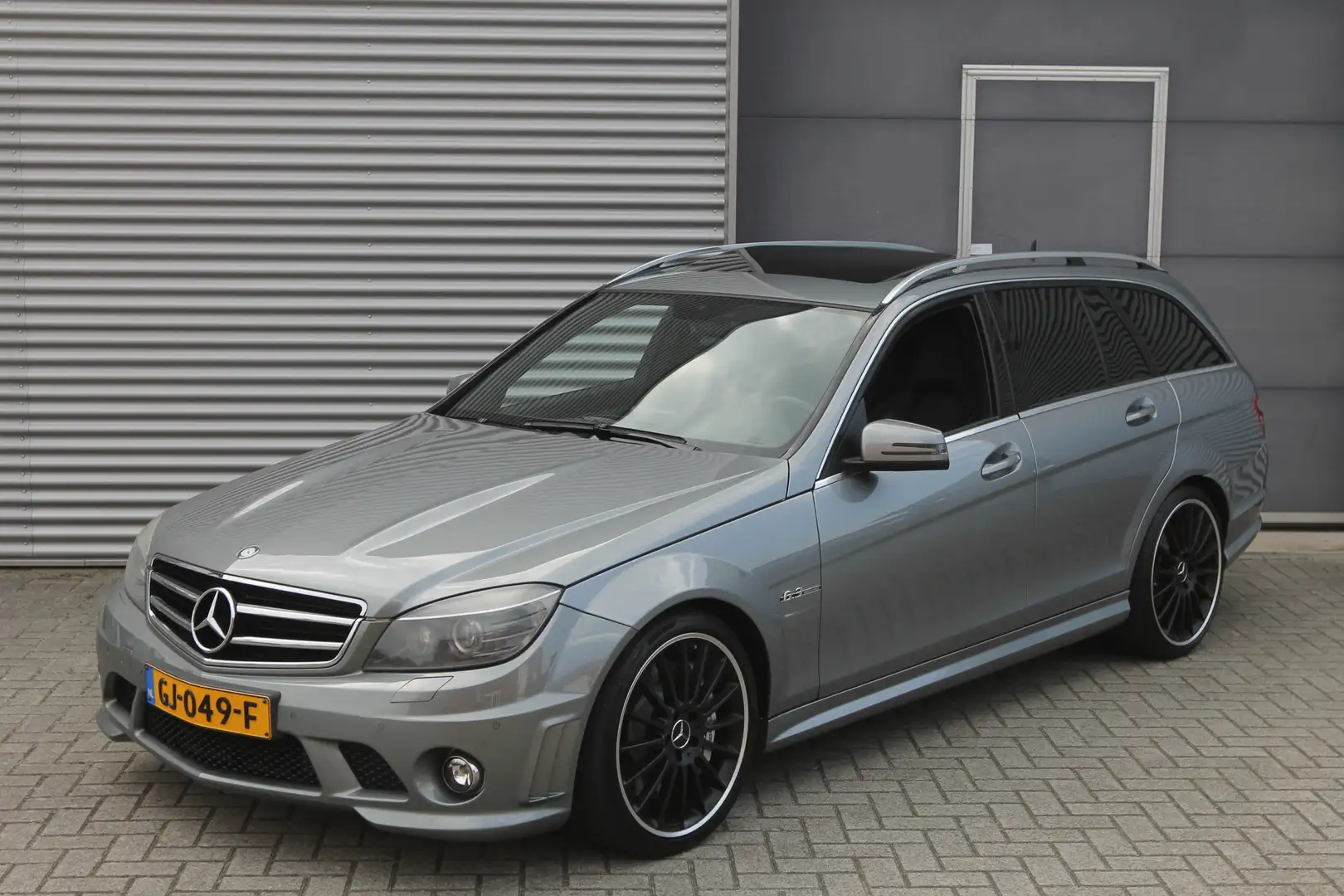 Mercedes-Benz C 63 AMG Estate I AUT. I 457 PK I YOUNGTIMER Grey - 2