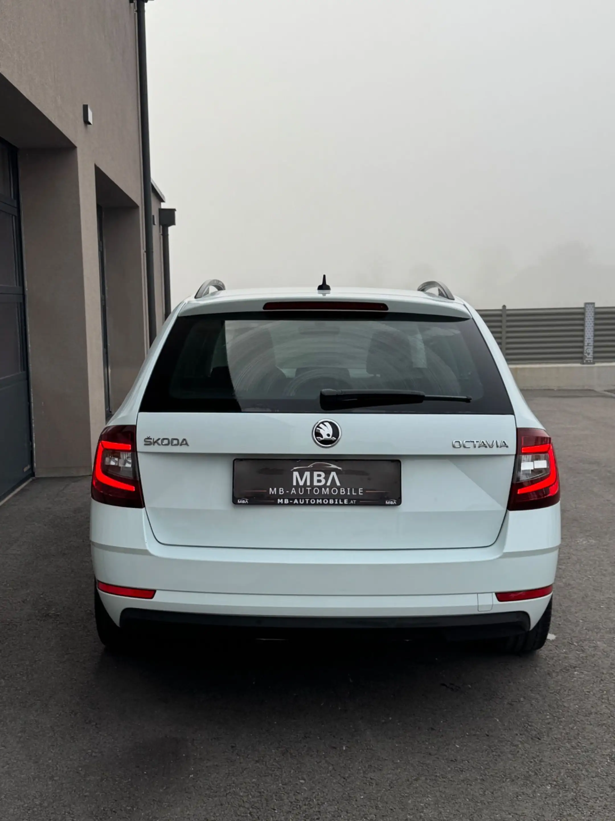 Skoda Octavia 1.6 TDI DPF Drive | Service & Pickerl NEU | NAVI — photo 7