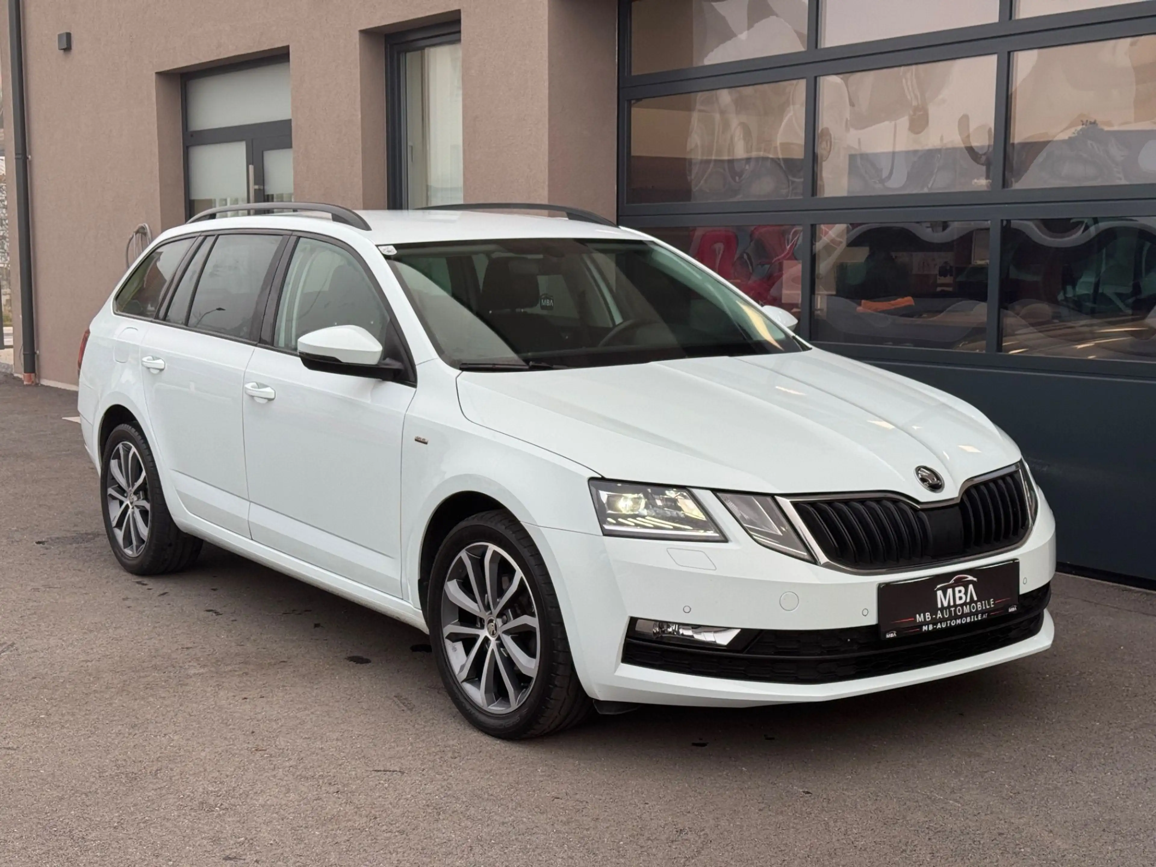 Skoda Octavia 1.6 TDI DPF Drive | Service & Pickerl NEU | NAVI — photo 12