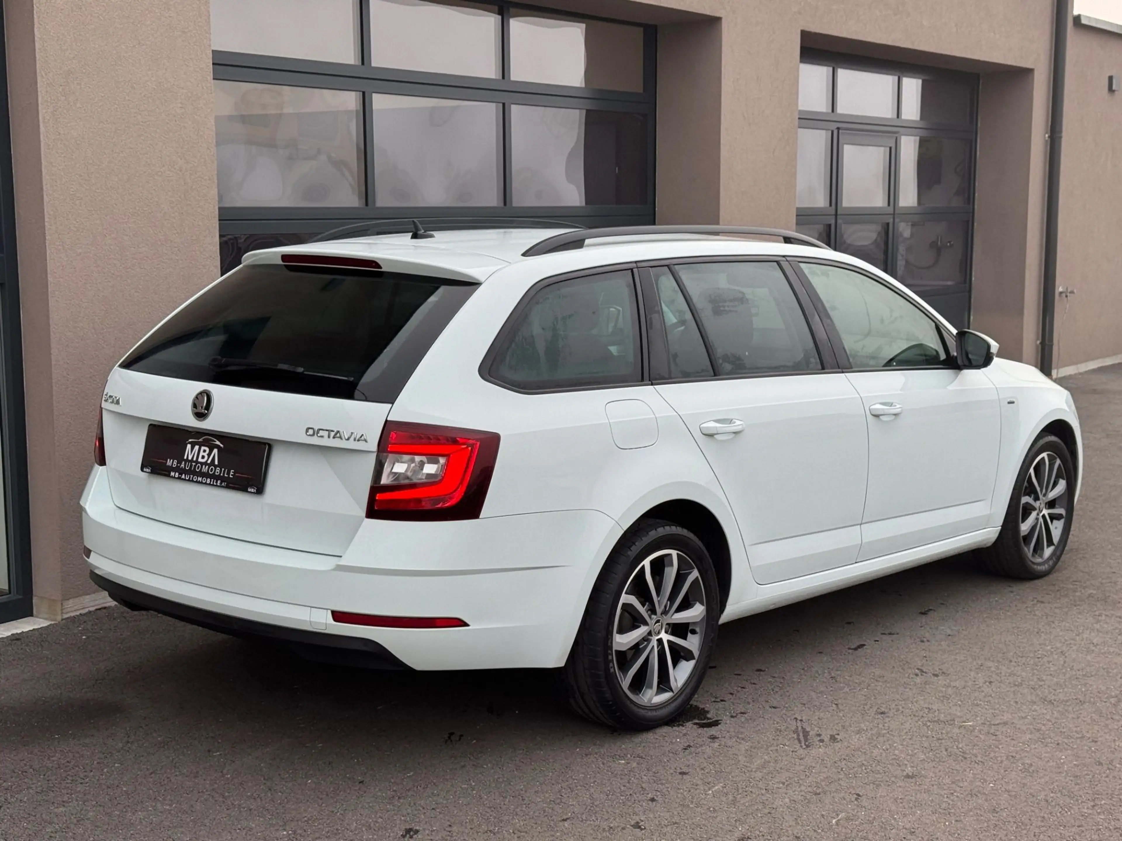 Skoda Octavia 1.6 TDI DPF Drive | Service & Pickerl NEU | NAVI — photo 8