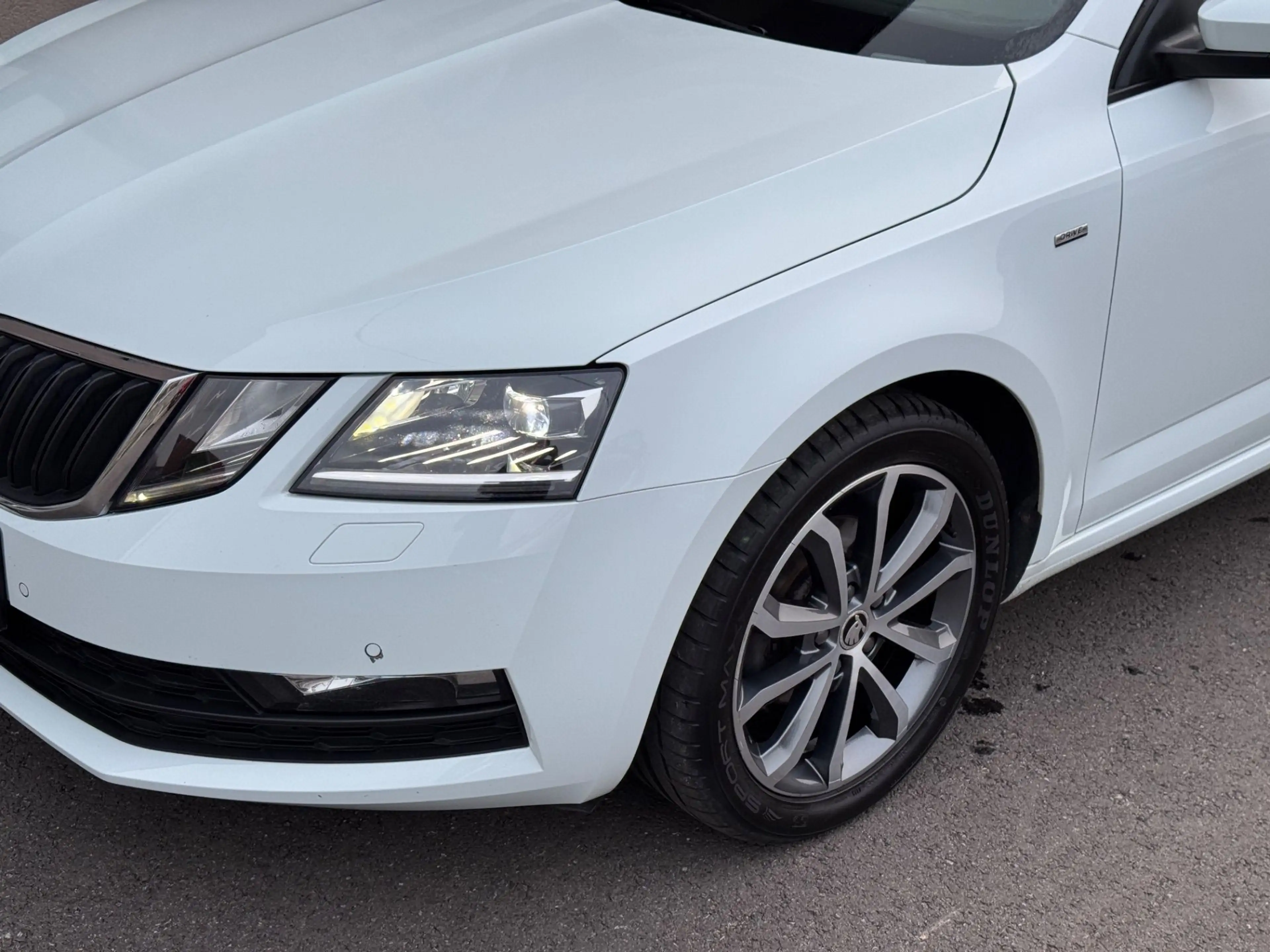 Skoda Octavia 1.6 TDI DPF Drive | Service & Pickerl NEU | NAVI — photo 4