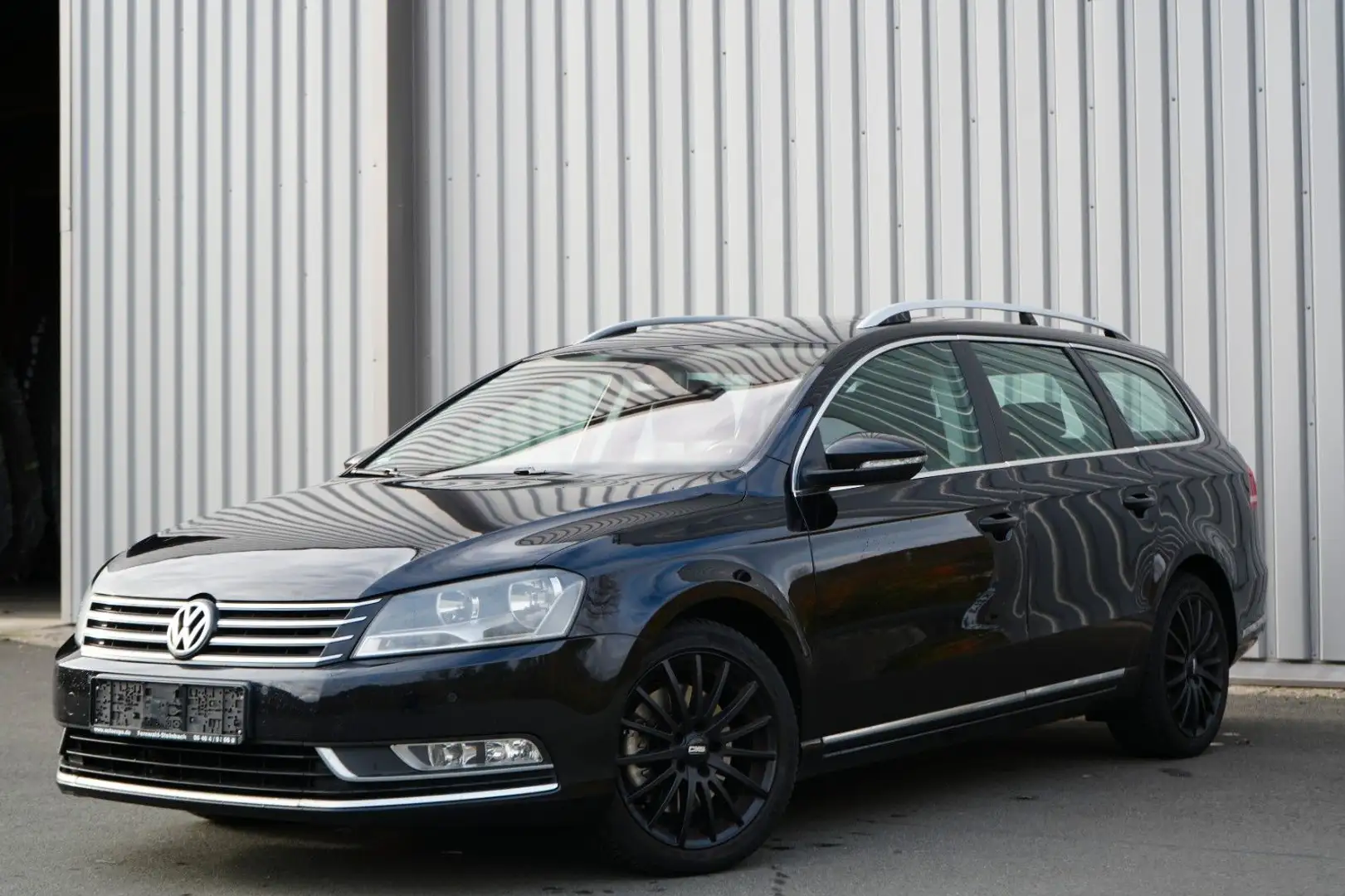 Volkswagen Passat Variant 2.0 TDI Pano/Massage/Navi/Klima Schwarz - 1