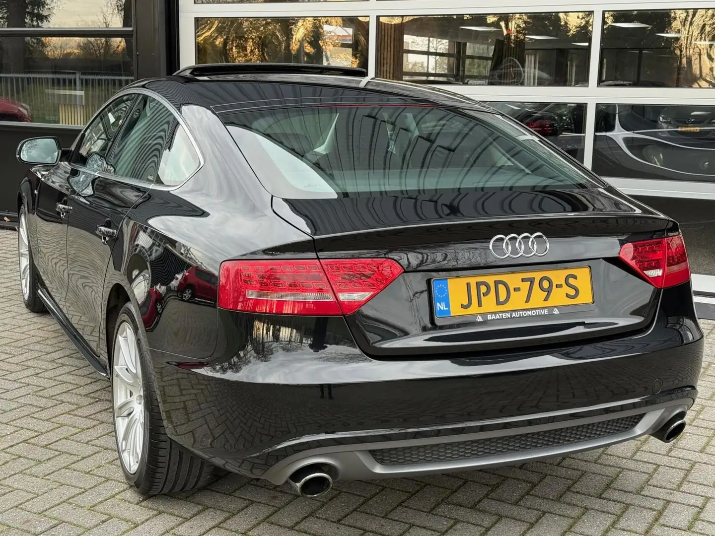 Audi A5 Sportback 2.0 TFSI 211PK|S-line|Pano|LED|Xenon|18i Zwart - 2