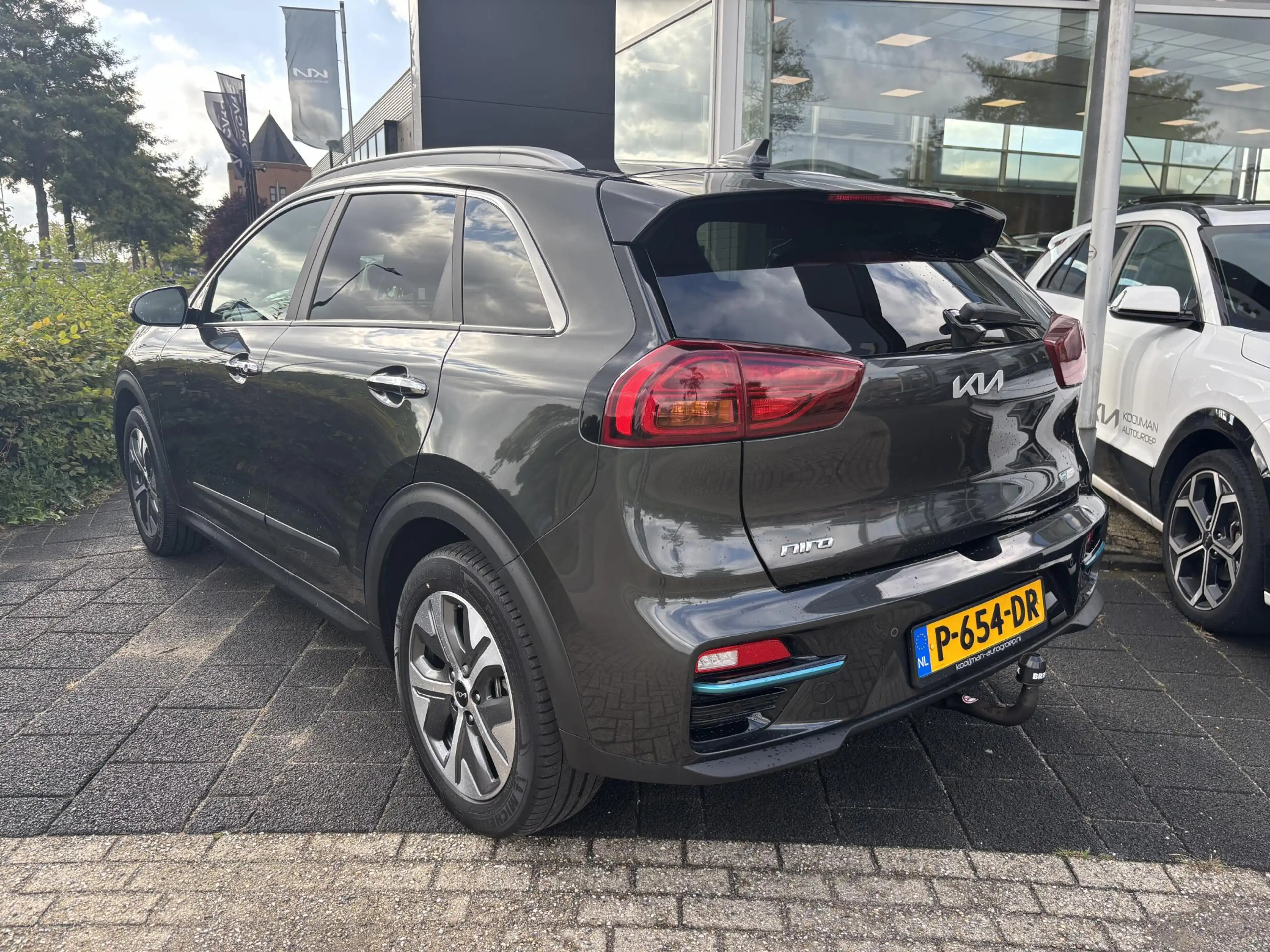 Kia e-Niro DynamicPlusLine 64 kWh NW geleverd & onderhouden, — photo 4