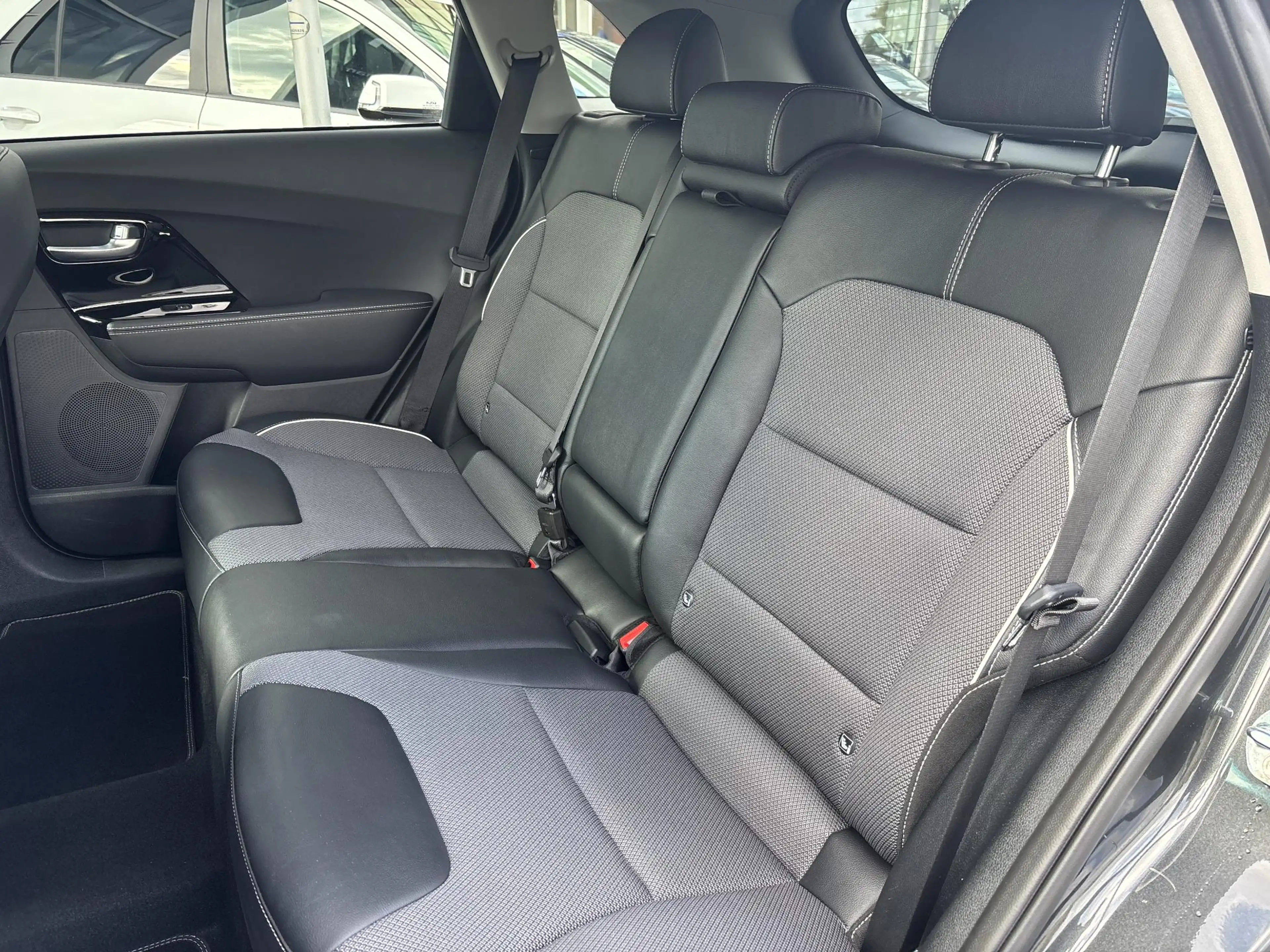 Kia e-Niro DynamicPlusLine 64 kWh NW geleverd & onderhouden, — photo 10