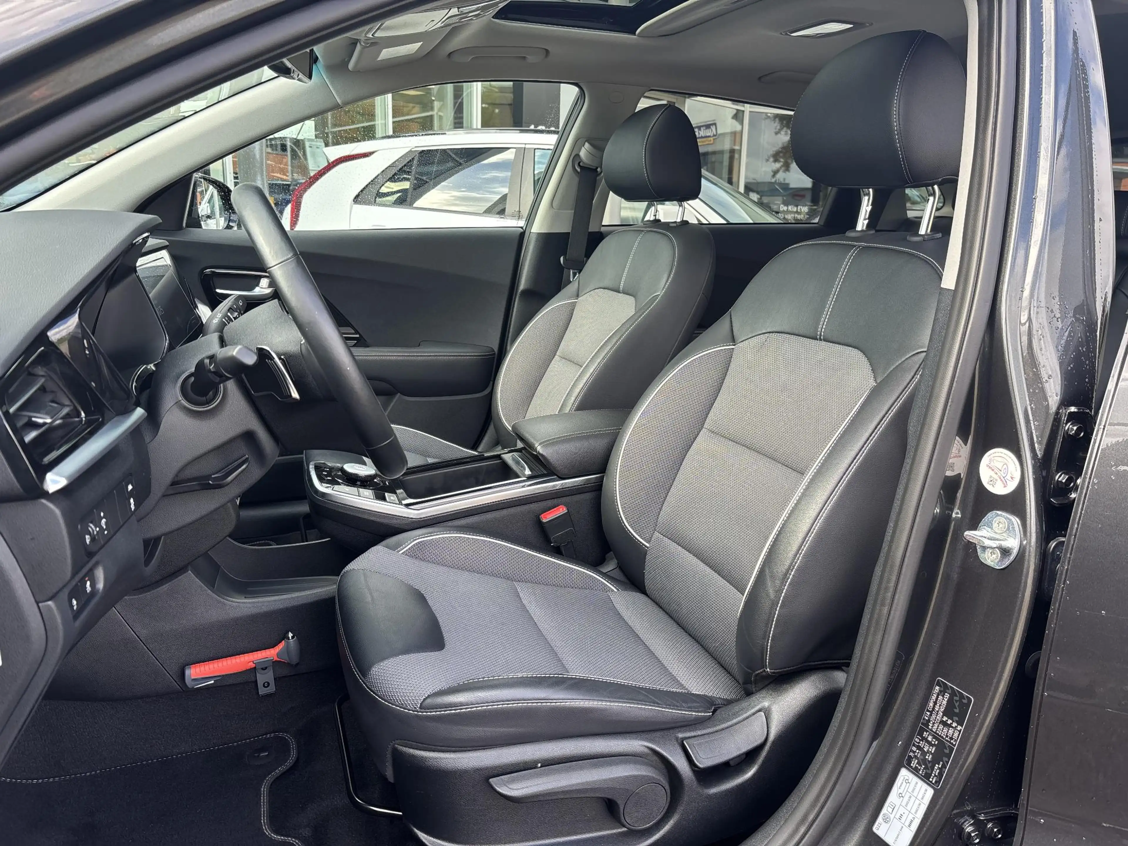 Kia e-Niro DynamicPlusLine 64 kWh NW geleverd & onderhouden, — photo 9