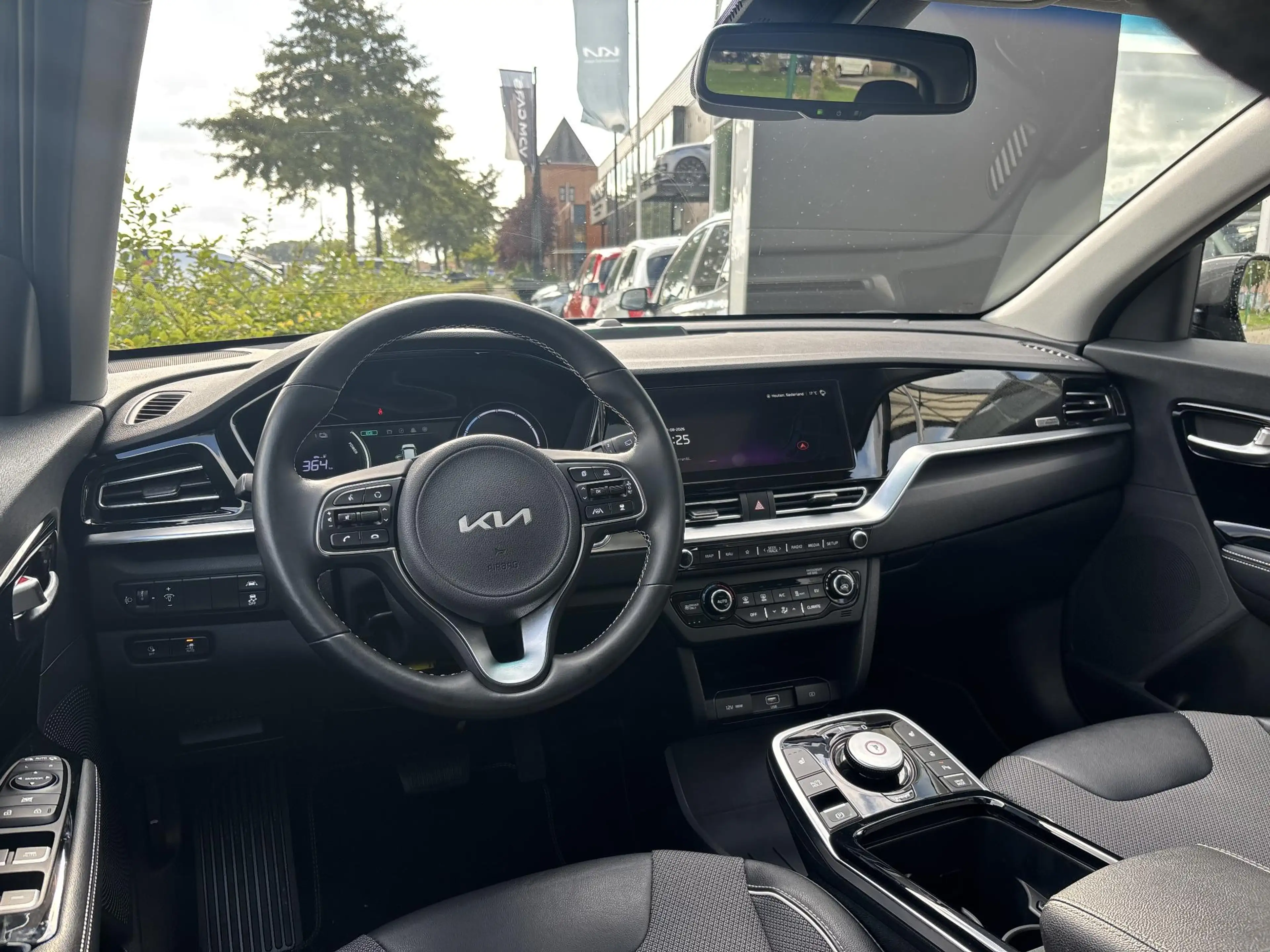 Kia e-Niro DynamicPlusLine 64 kWh NW geleverd & onderhouden, — photo 8