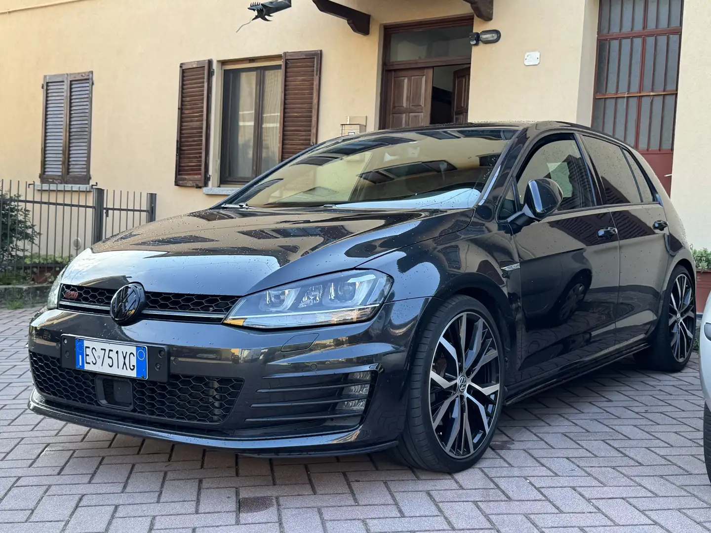 Volkswagen Golf GTD - 1