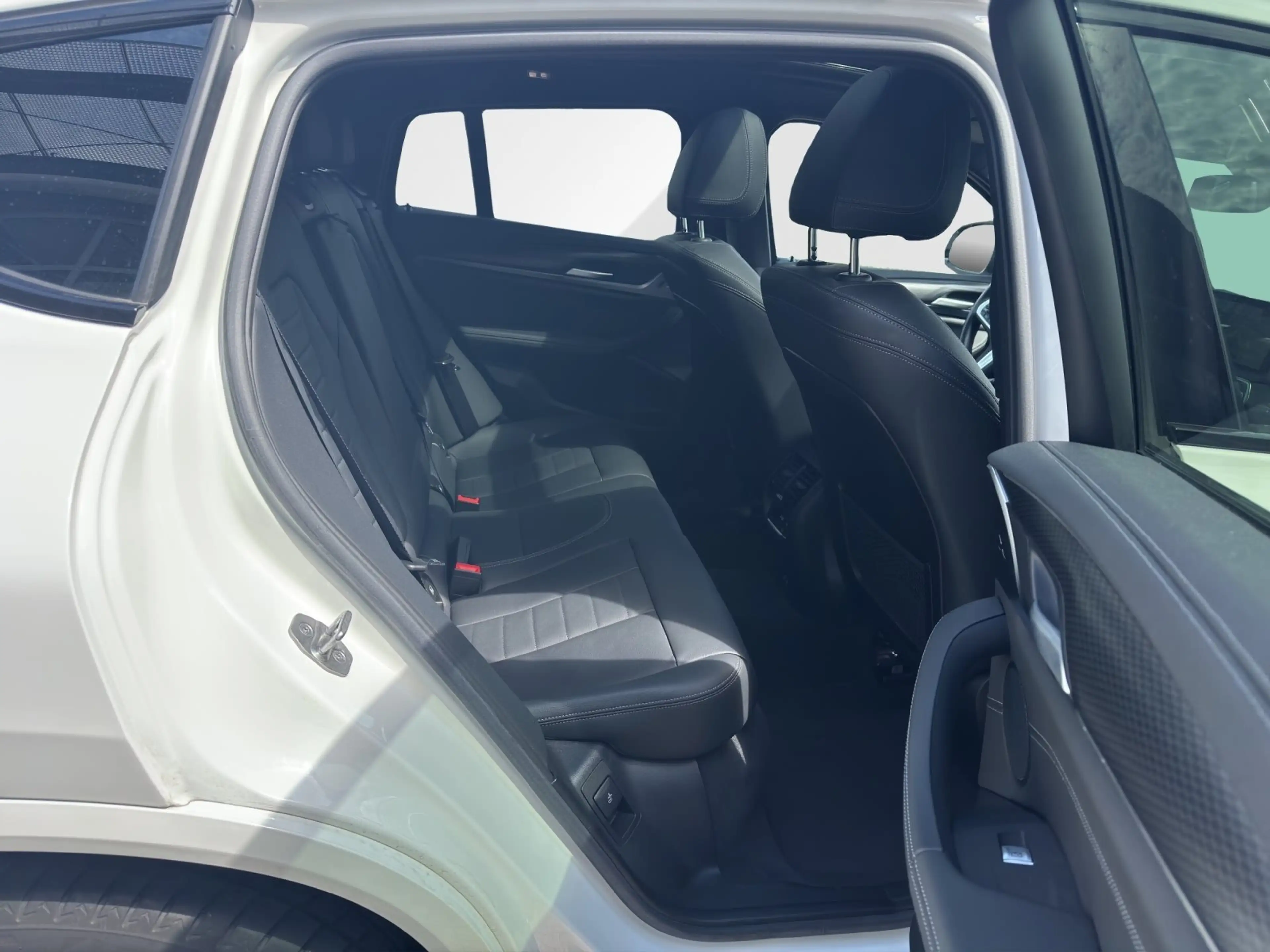 BMW X4 xDrive30i M Sport | AHK | Pano.Dach | 360° | Head- — photo 13
