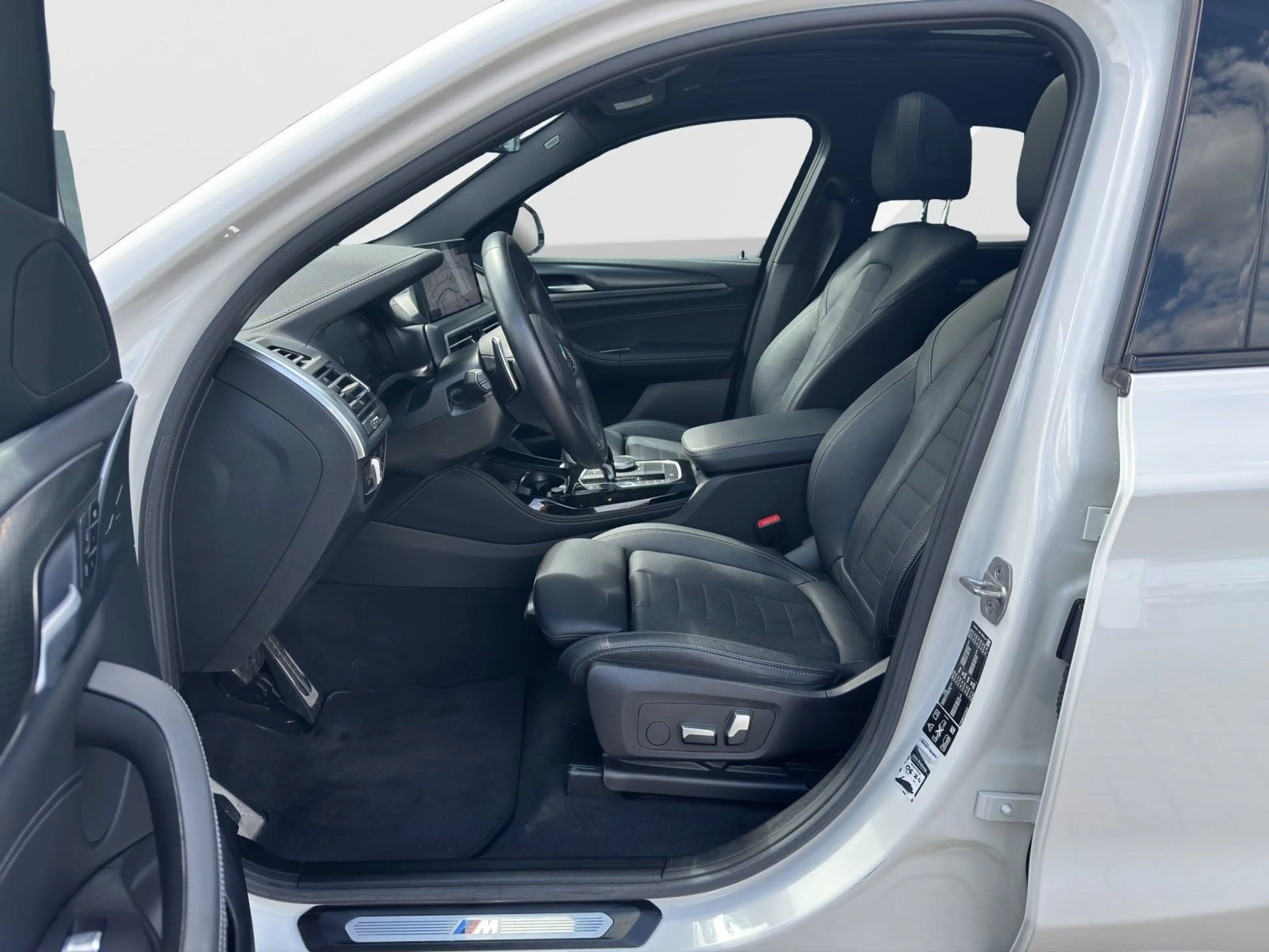 BMW X4 xDrive30i M Sport | AHK | Pano.Dach | 360° | Head- — photo 10