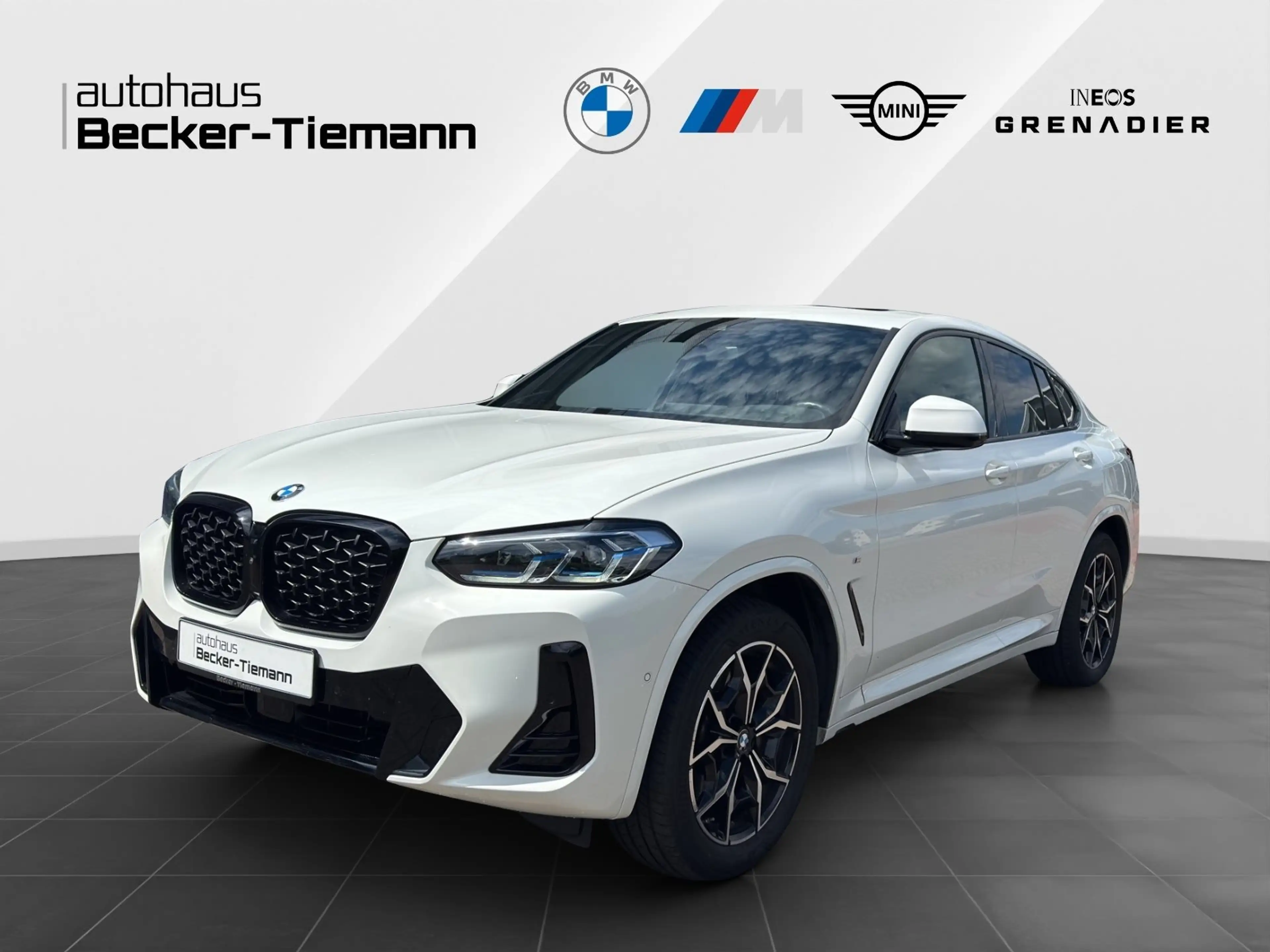 BMW X4 xDrive30i M Sport | AHK | Pano.Dach | 360° | Head-