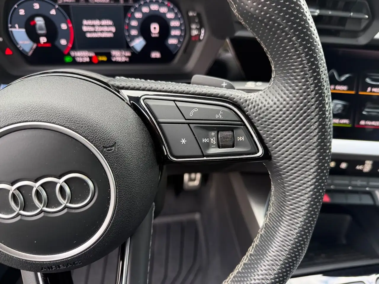 Audi A3 2.0TDI S Line Virtual Spur AppleCar 8xbereift, миниатюра 15