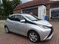 Toyota Aygo (X) 1.0  Automatik Klima Faltdach Ezüst - thumbnail 2