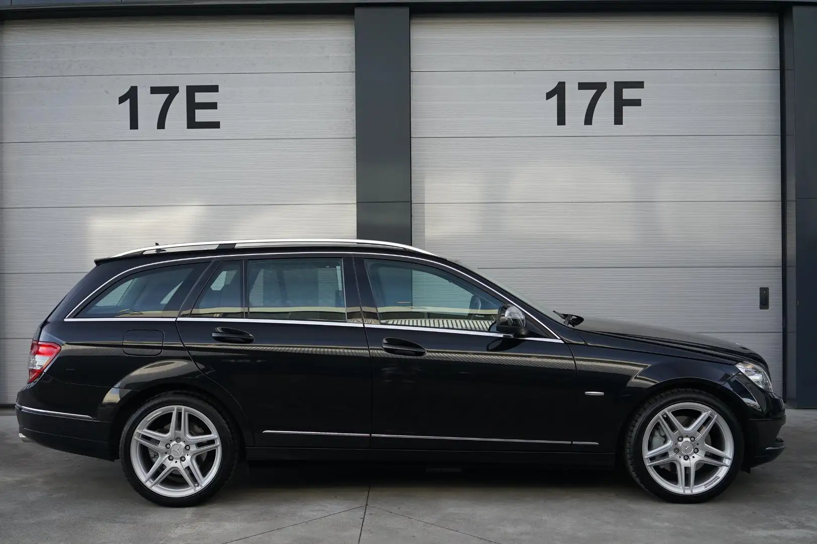 Mercedes-Benz C 350 Avantgarde Zwart - 2