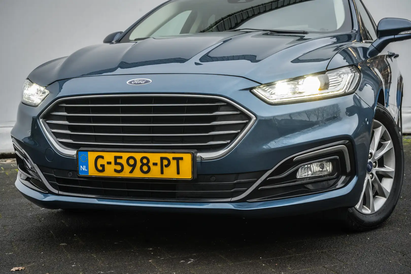 Ford Mondeo Wagon 2.0 IVCT 187pk HEV Titanium Trekhaak/ Ledere Blauw - 2
