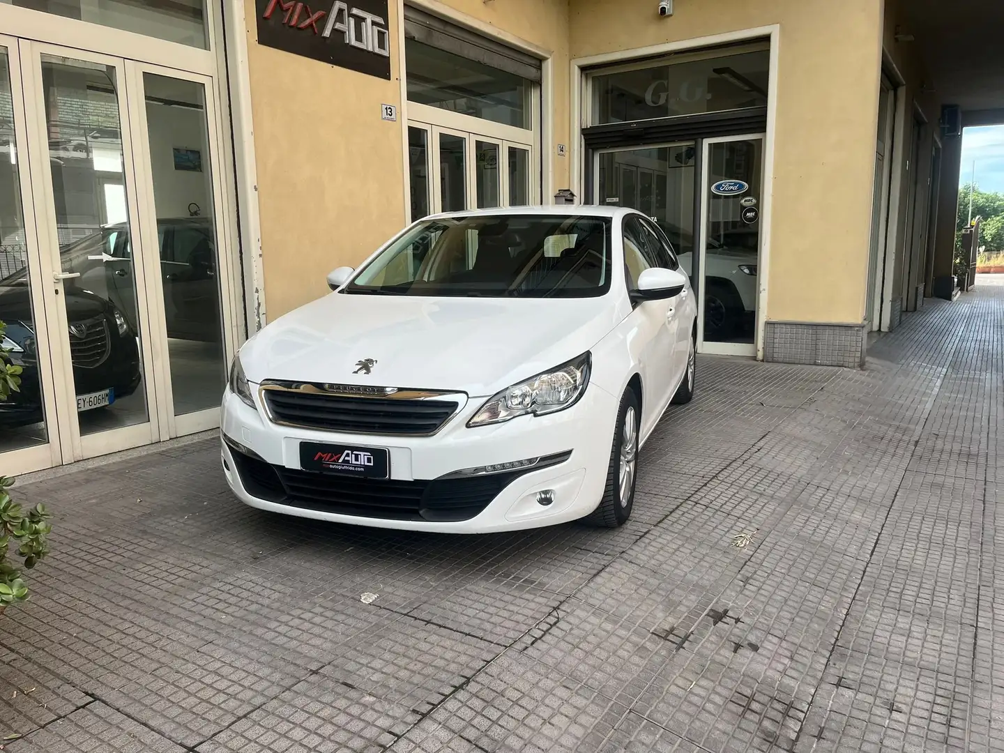 Peugeot 308 308 II 2013 SW SW 1.6 bluehdi Active s Bianco - 1