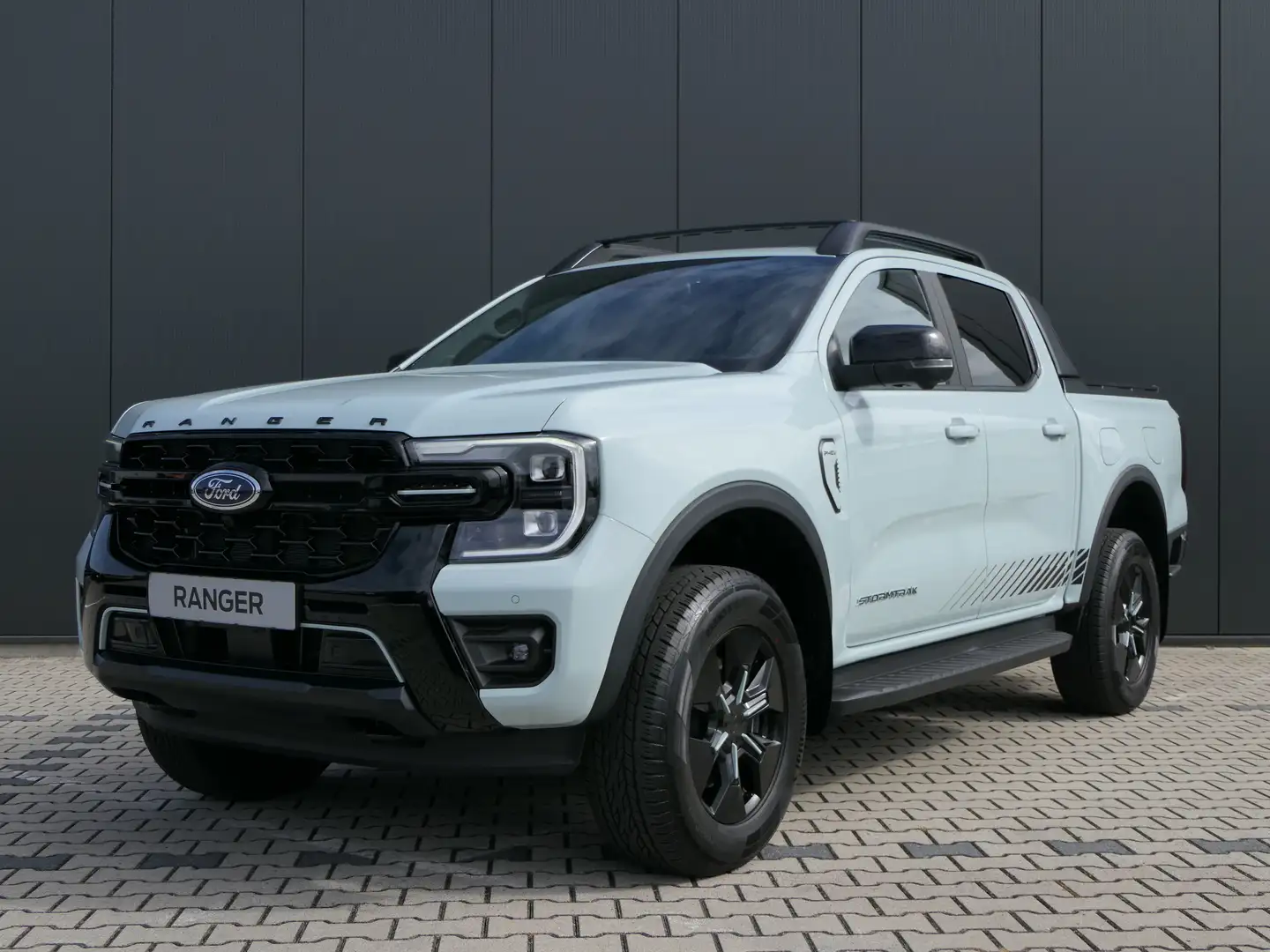 Ford Ranger 2.3 Stormtrak Plug-In Hybrid Double Cab | 5-Persoo Grijs - 1