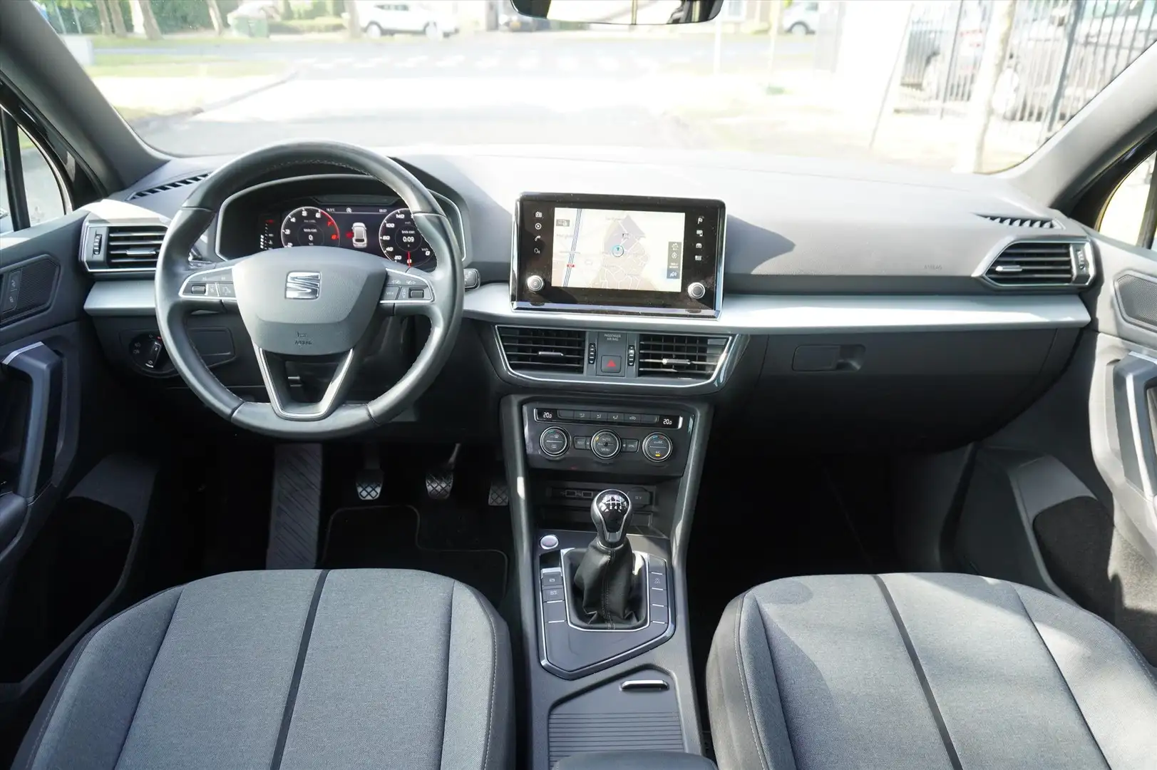 SEAT Tarraco 1.5 TSI 150pk Style Limited Edition Digital dash C Zwart - 2