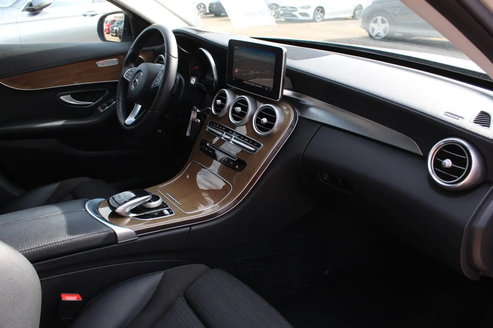 Mercedes-Benz C 400 T 4M*AMG*1. Hd.*COMAND*LED*NIGHT*EXCLUSIVE Silver - 2