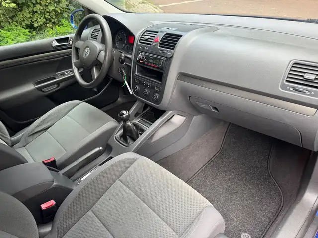 Volkswagen Golf view 10