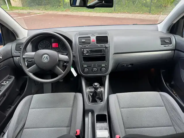 Volkswagen Golf view 12