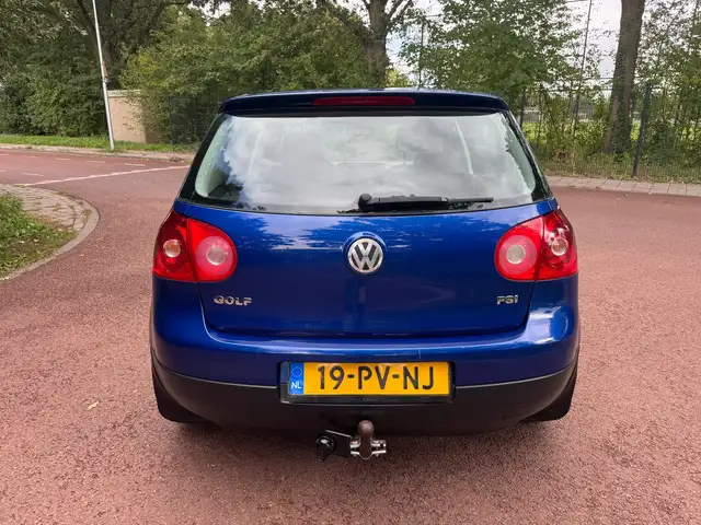 Volkswagen Golf view 8