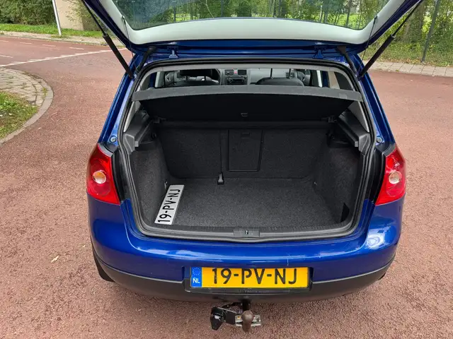 Volkswagen Golf view 9