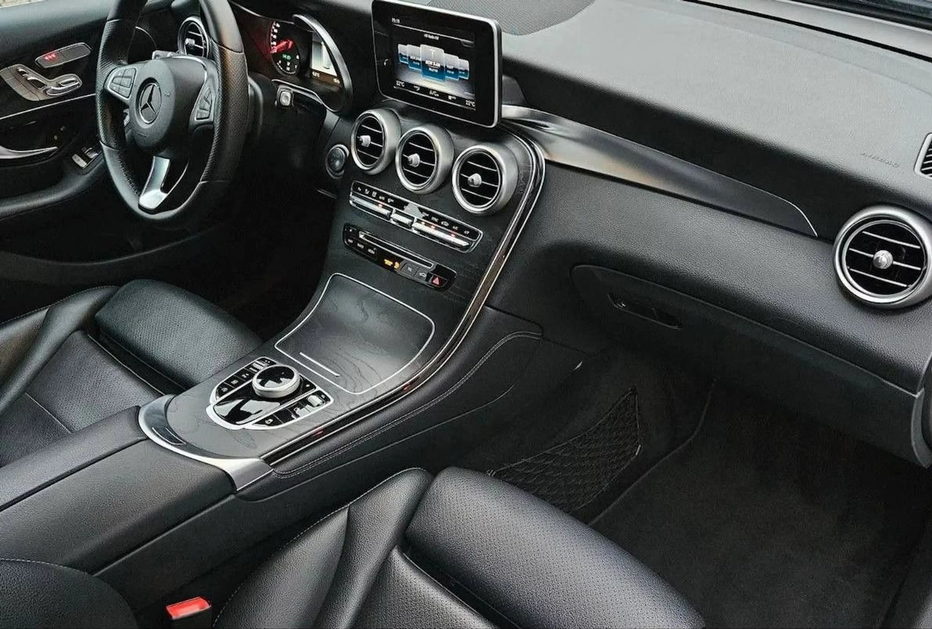 Mercedes-Benz GLC 300 | Panorama | 360° Kamera | LED | Keyless — photo 10