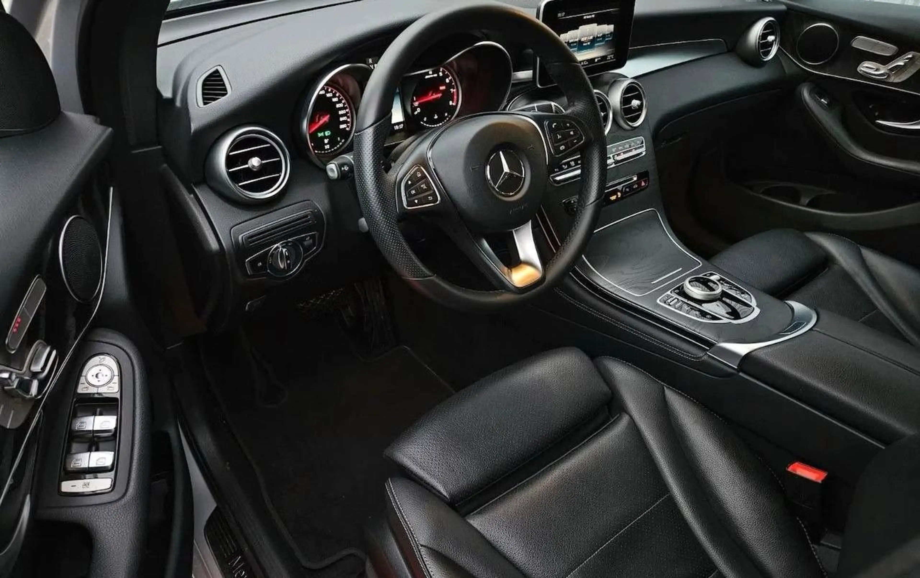 Mercedes-Benz GLC 300 | Panorama | 360° Kamera | LED | Keyless — photo 11