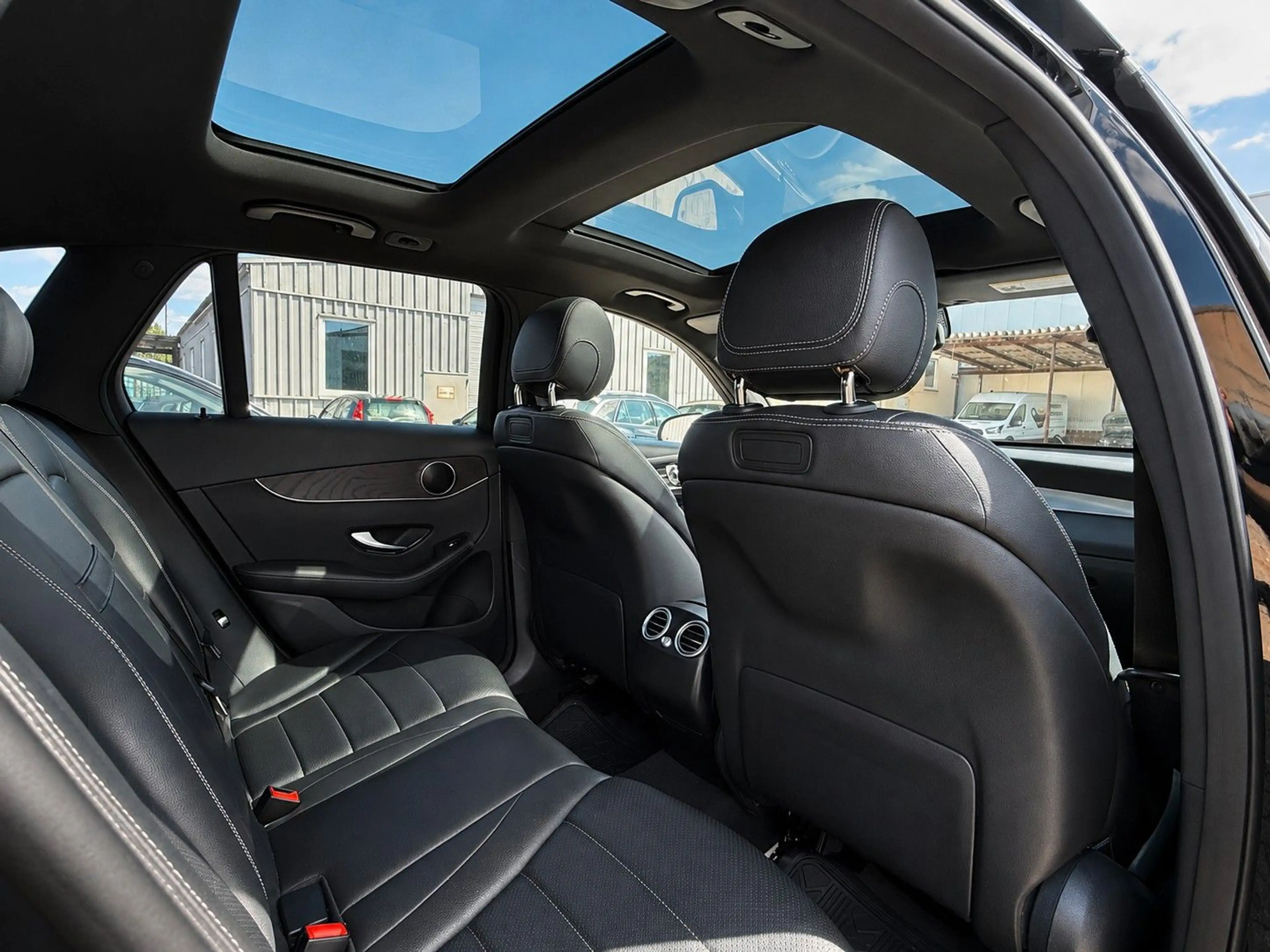 Mercedes-Benz GLC 300 | Panorama | 360° Kamera | LED | Keyless — photo 13
