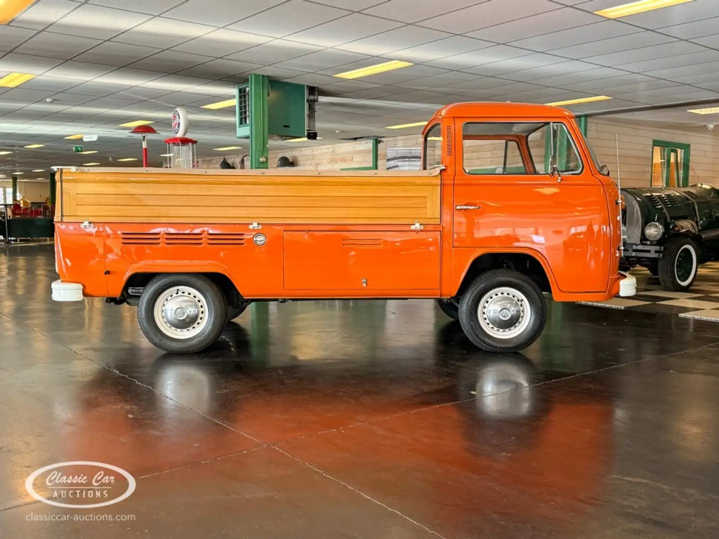 Volkswagen T2 - ONLINE AUCTION Portocaliu - 2