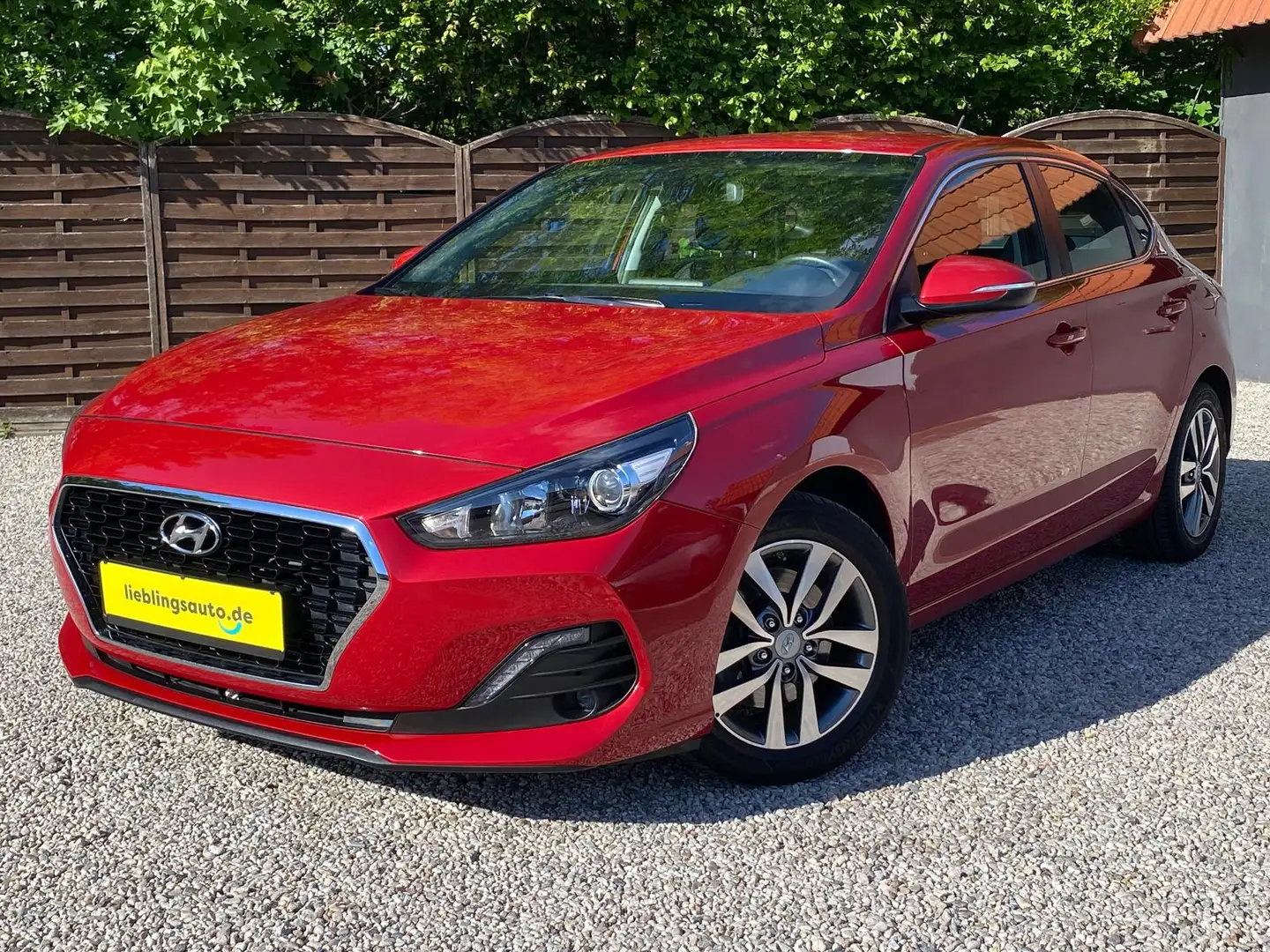 Hyundai i30 Fastback Style Klima Parkhilfe Bluetooth Rouge - 1