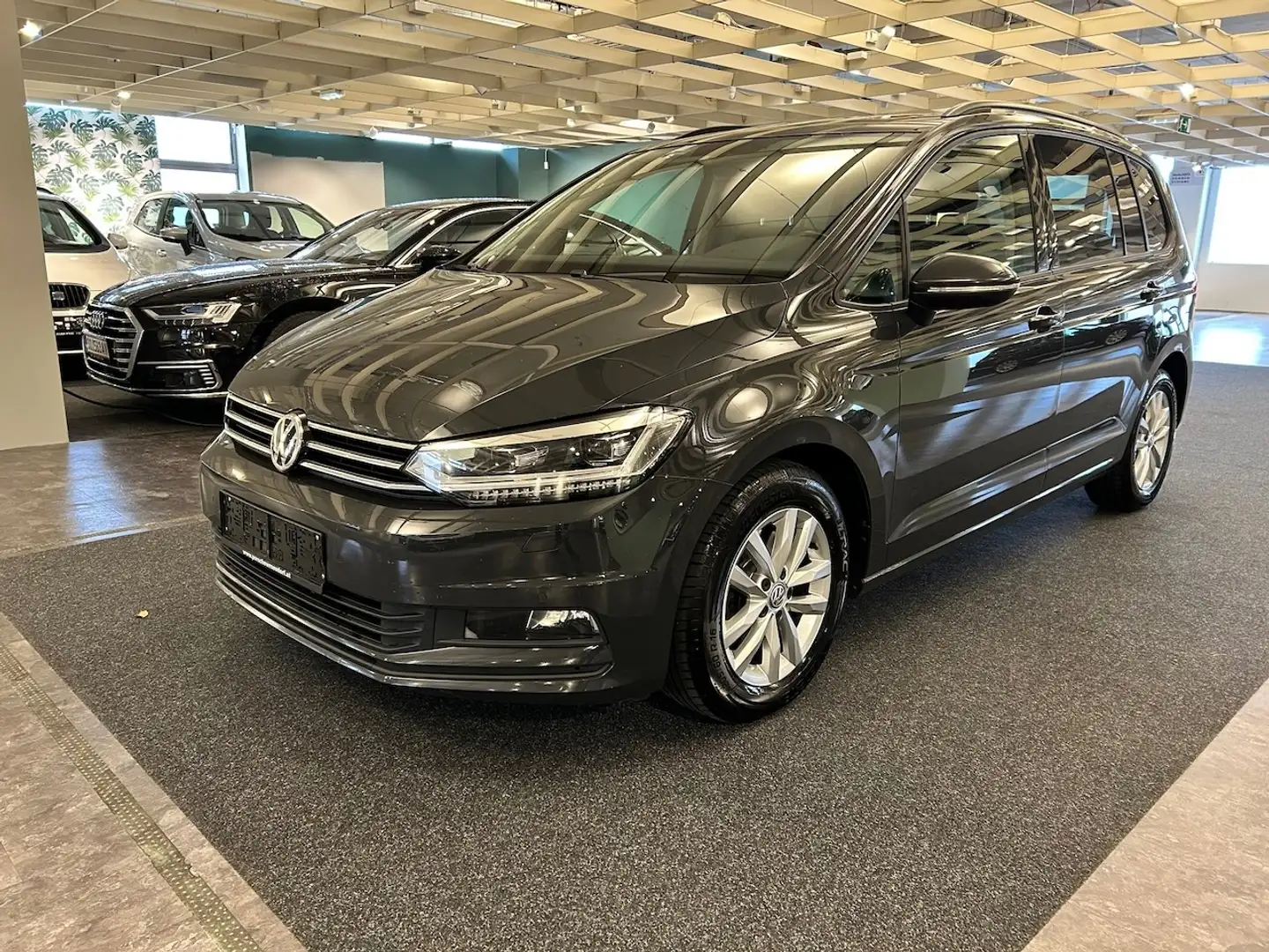 Volkswagen Touran Touran Sky 1,6 SCR TDI *1. Besitz/Pickerl neu* Grau - 1