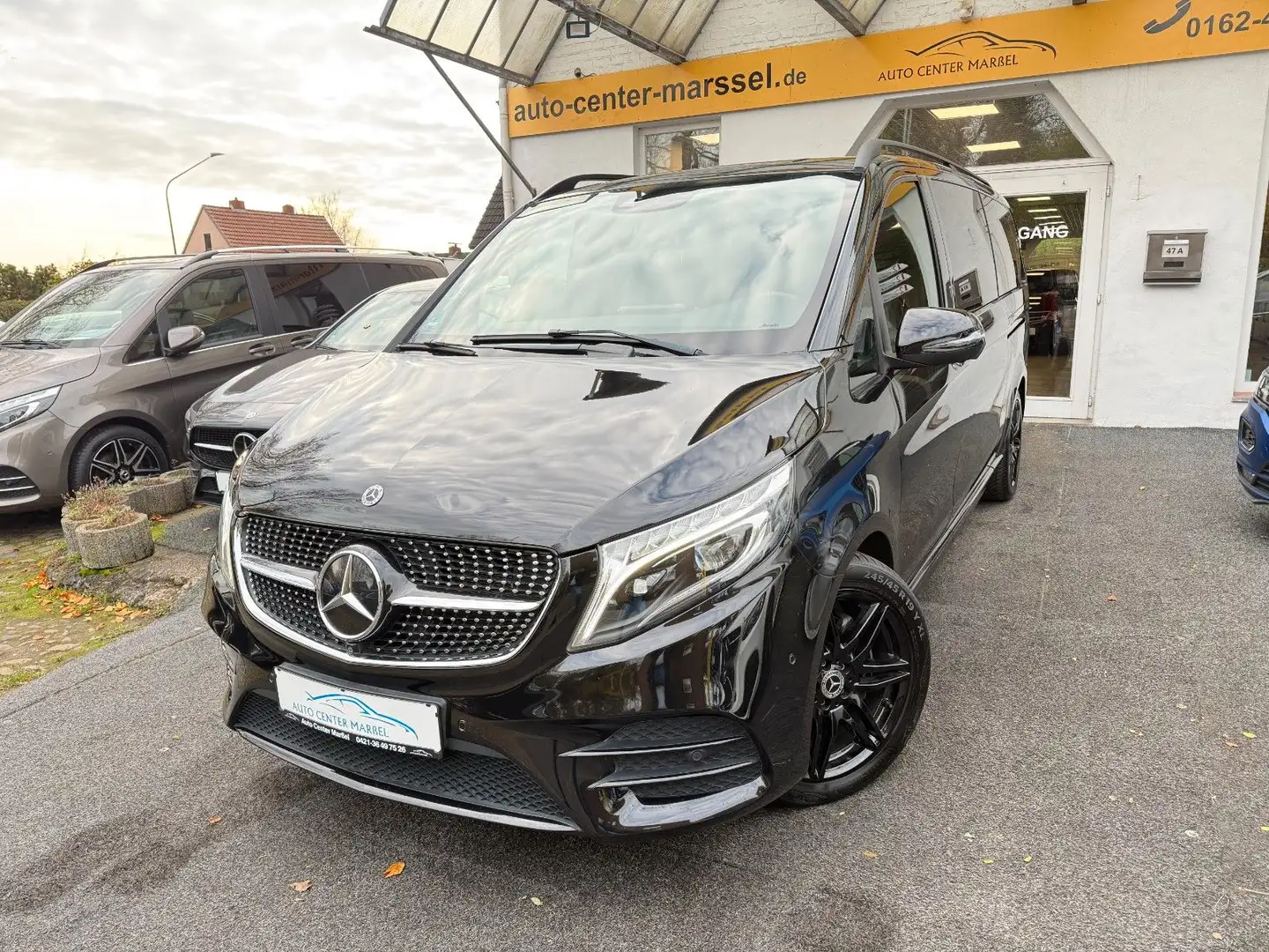 Mercedes-Benz V 250 d extralang AMG LINE/AHK/LED/SPURHALTE/360° Schwarz - 1