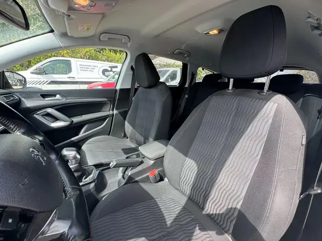 Peugeot 308 view 10