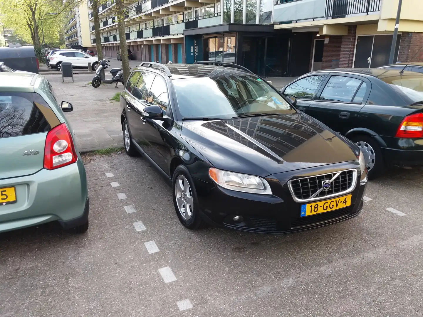 Volvo V70 V70 2.0 Zwart - 1